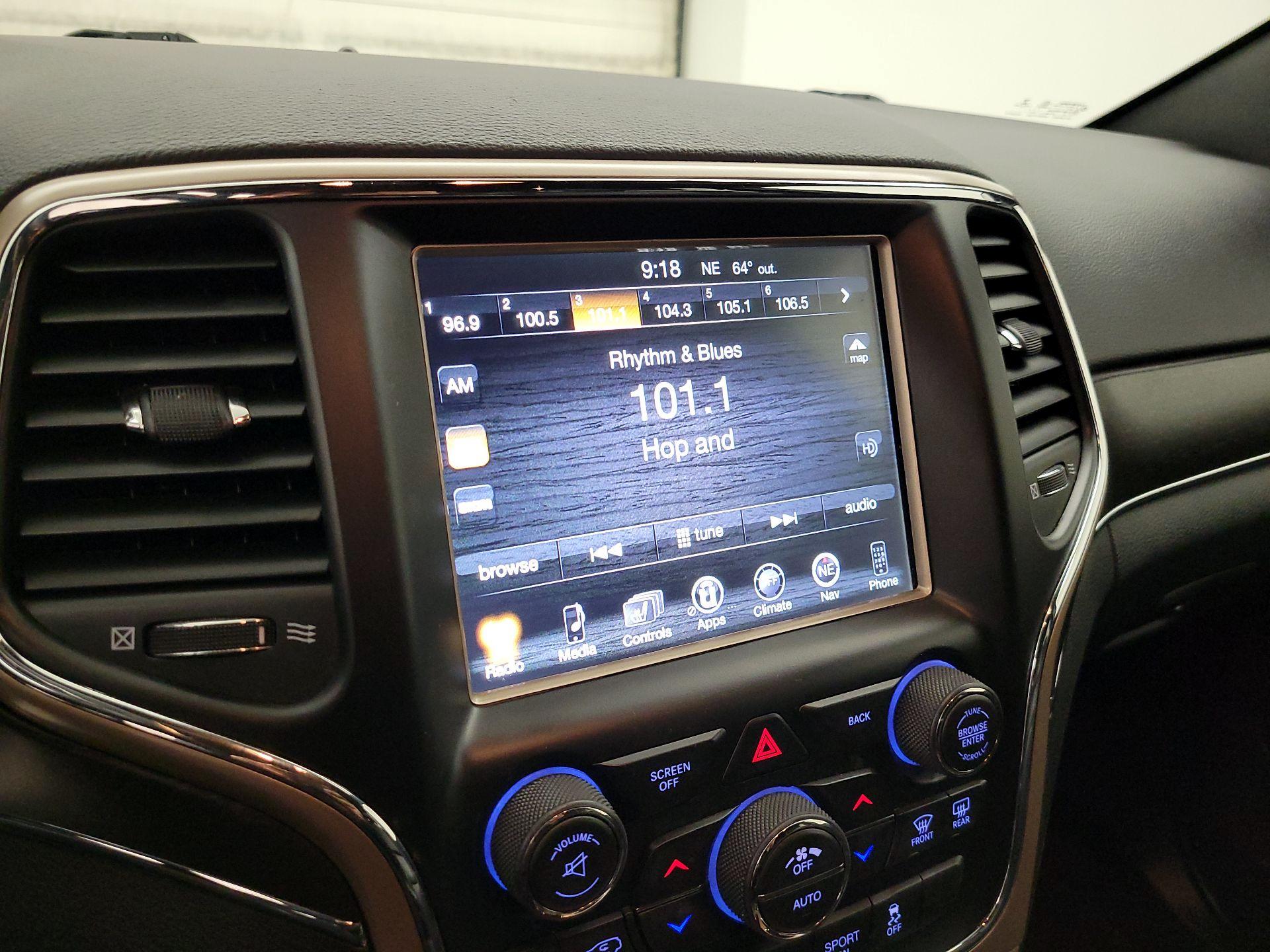 Thumbnail: 2017 Jeep Grand Cherokee - 15