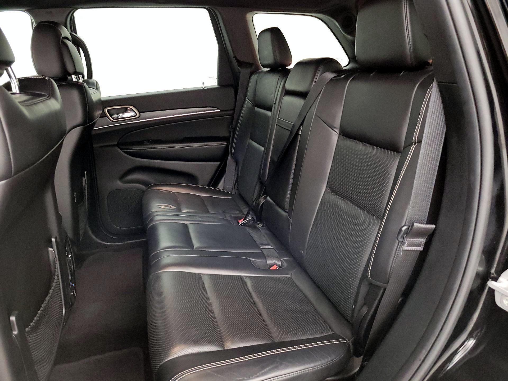 Thumbnail: 2017 Jeep Grand Cherokee - 18