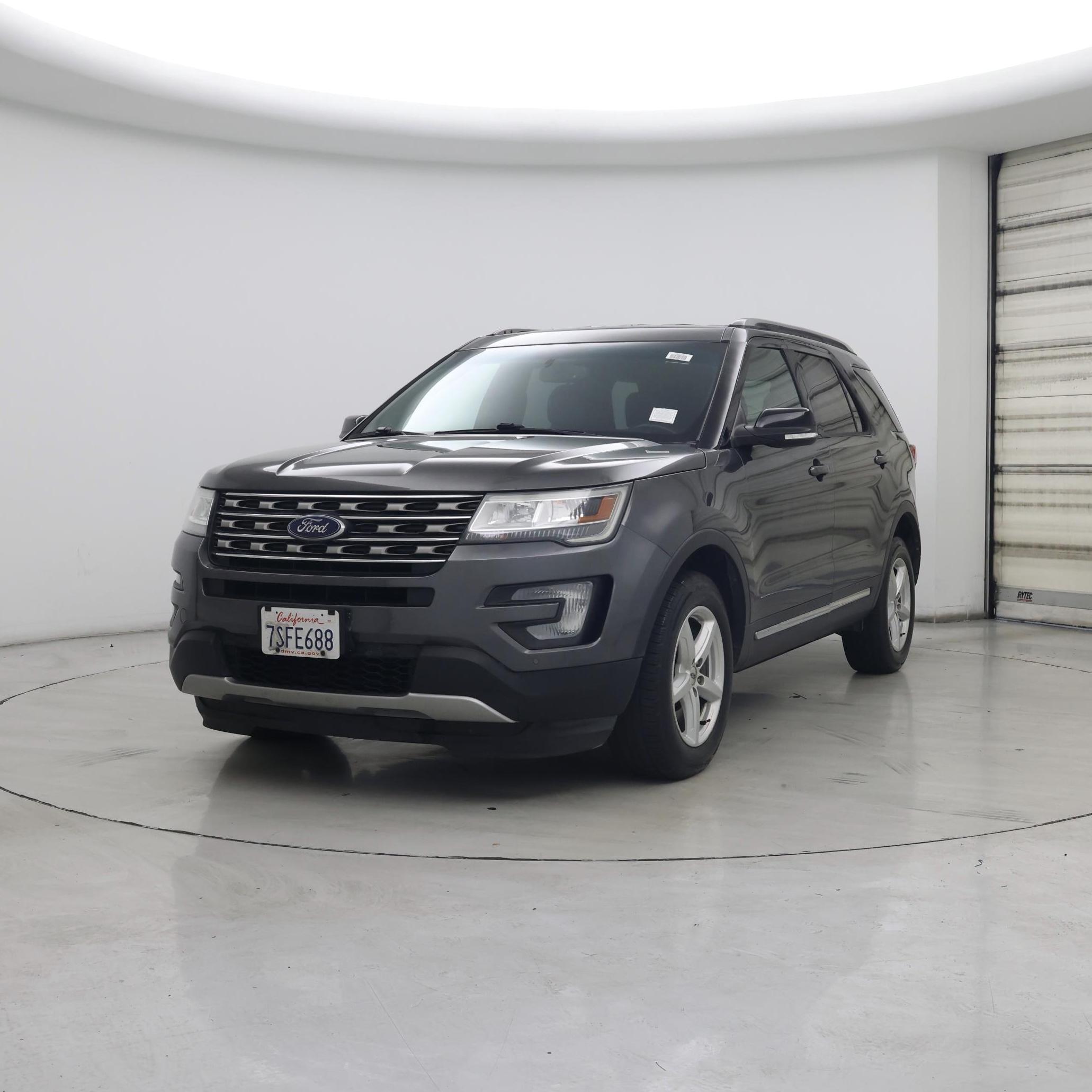 Thumbnail: 2016 Ford Explorer - 4