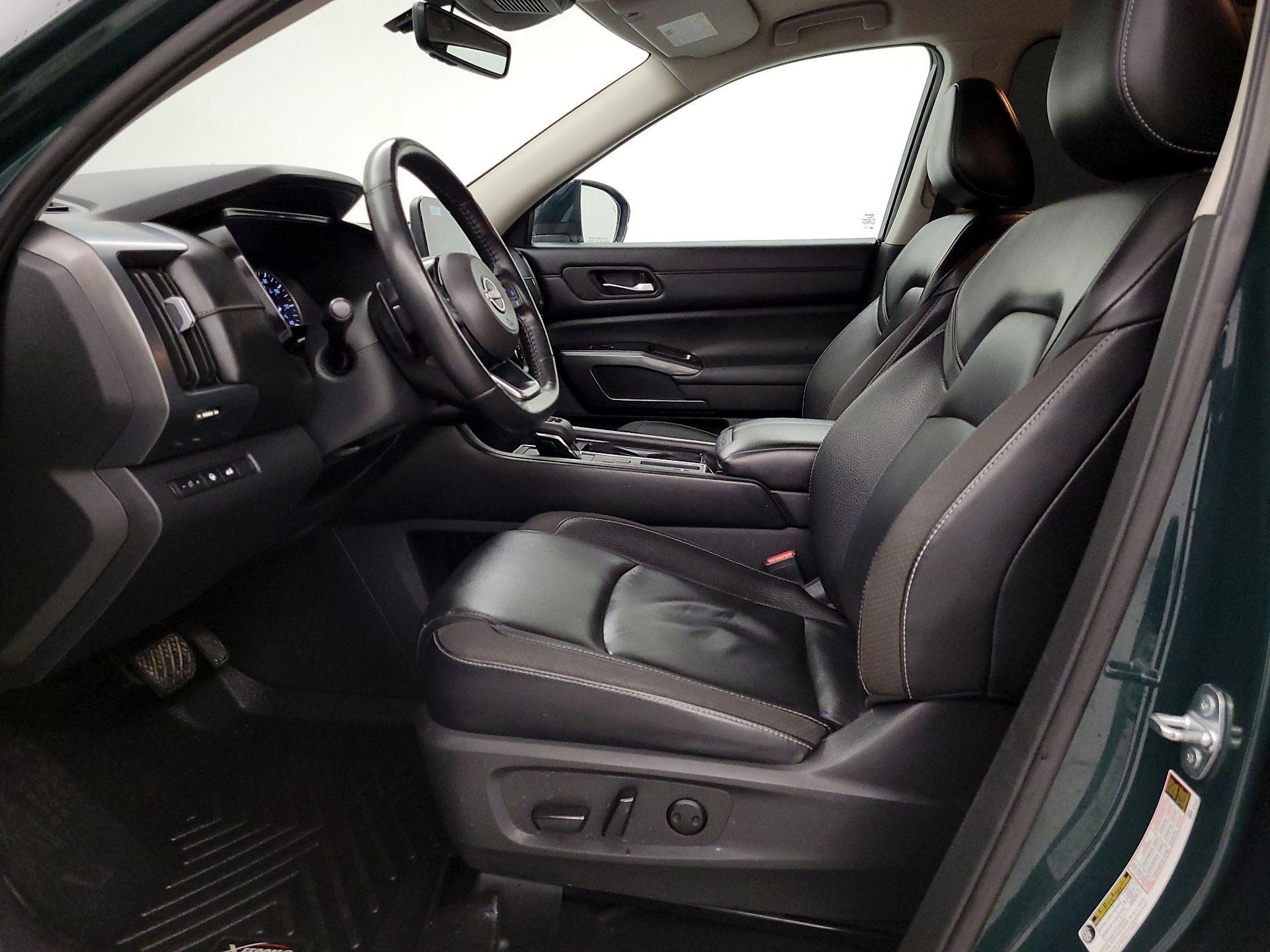 Thumbnail: 2023 Nissan Pathfinder - 11