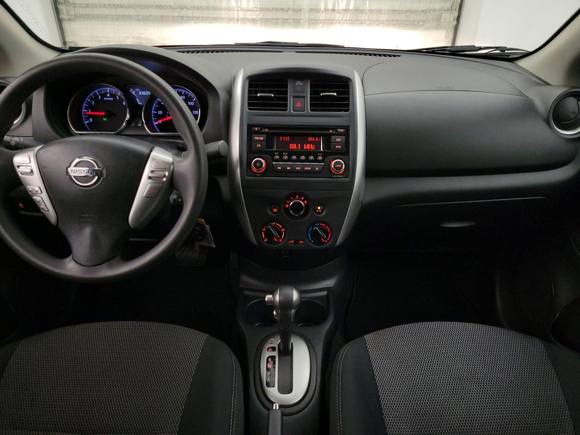Thumbnail: 2015 Nissan Versa - 9