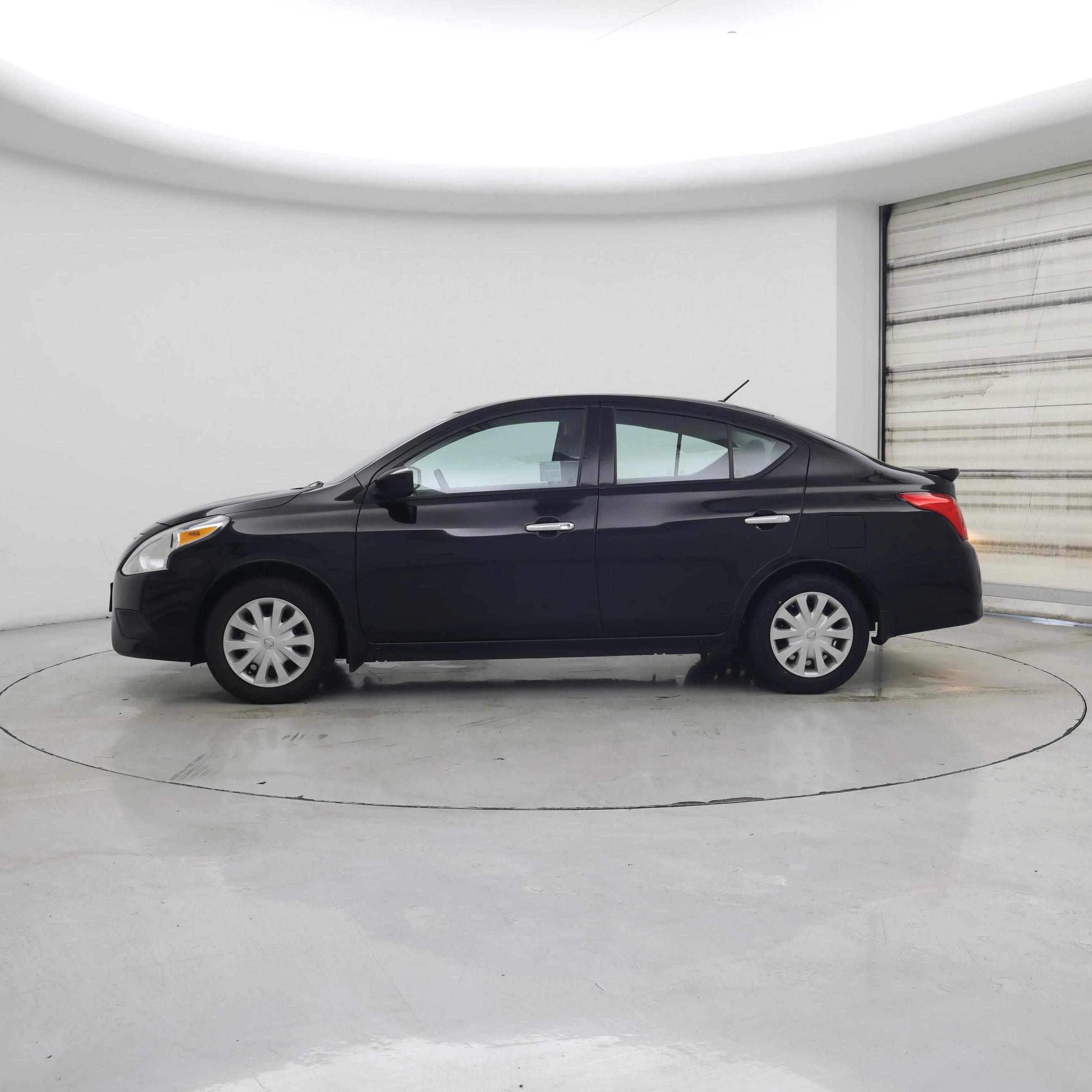 Thumbnail: 2015 Nissan Versa - 3