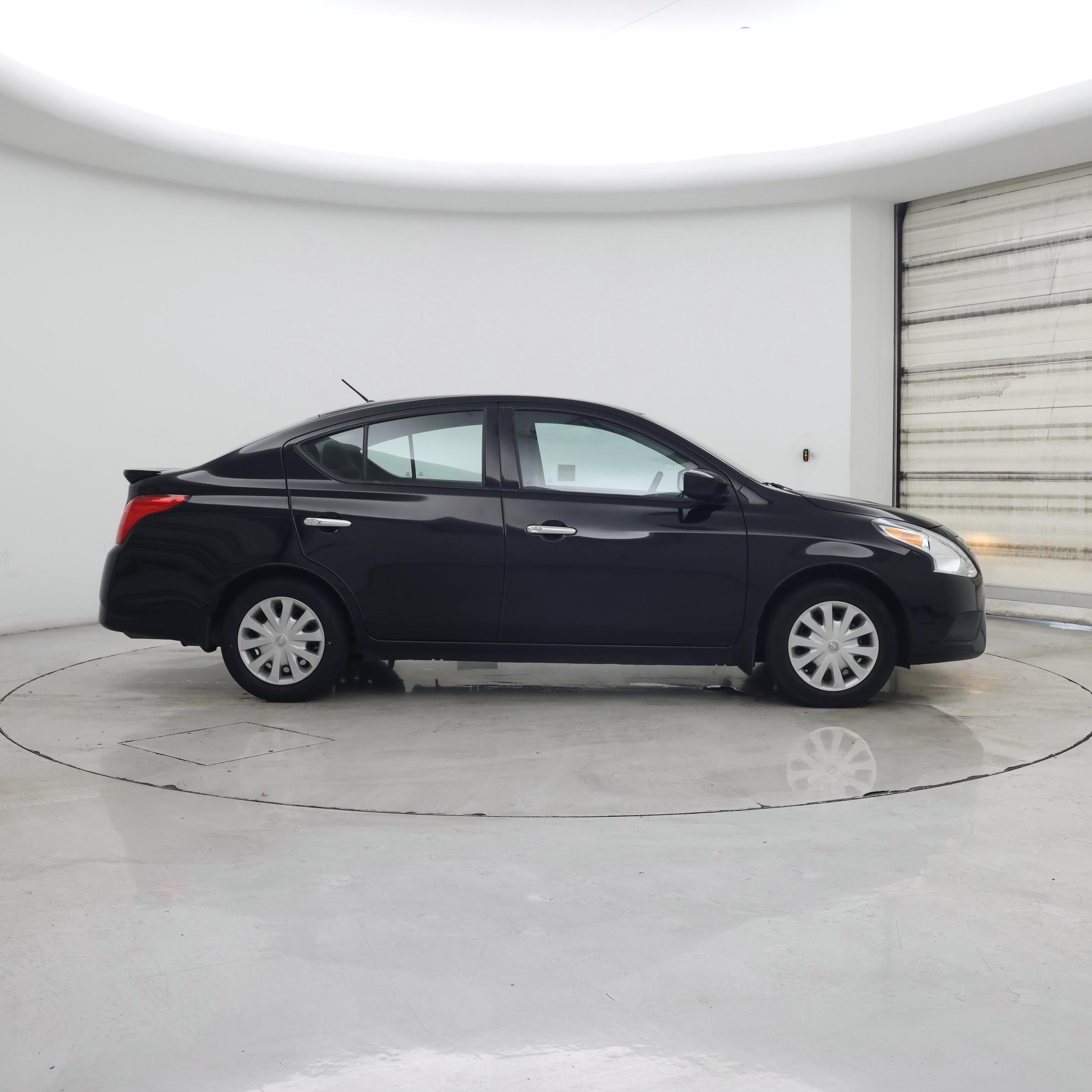 Thumbnail: 2015 Nissan Versa - 7