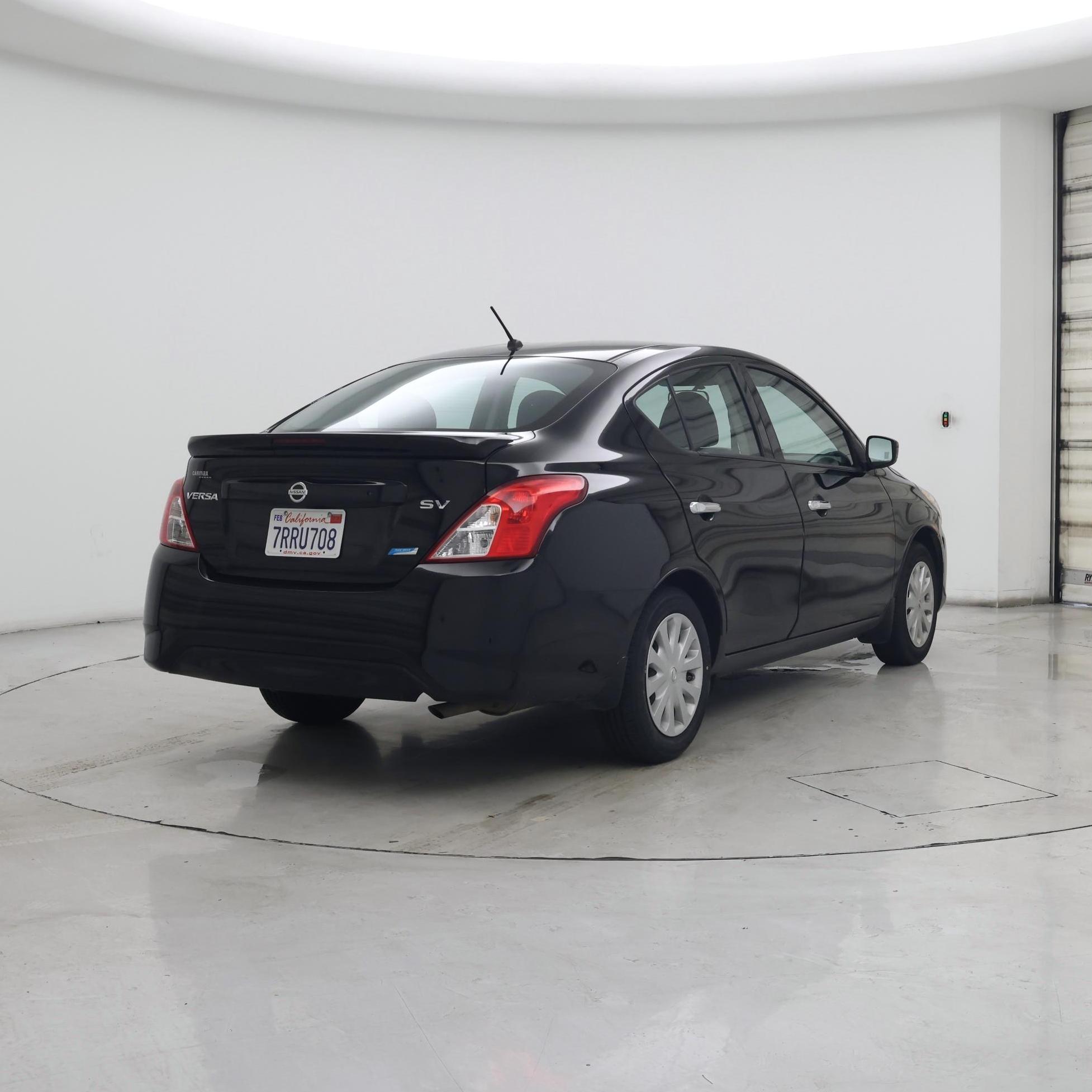 Thumbnail: 2015 Nissan Versa - 8