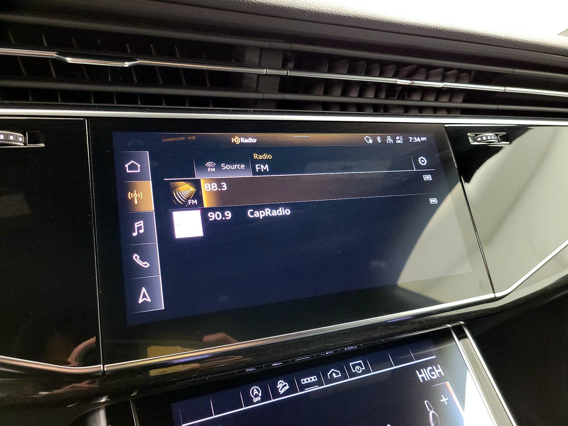 Thumbnail: 2023 Audi Q8 - 16