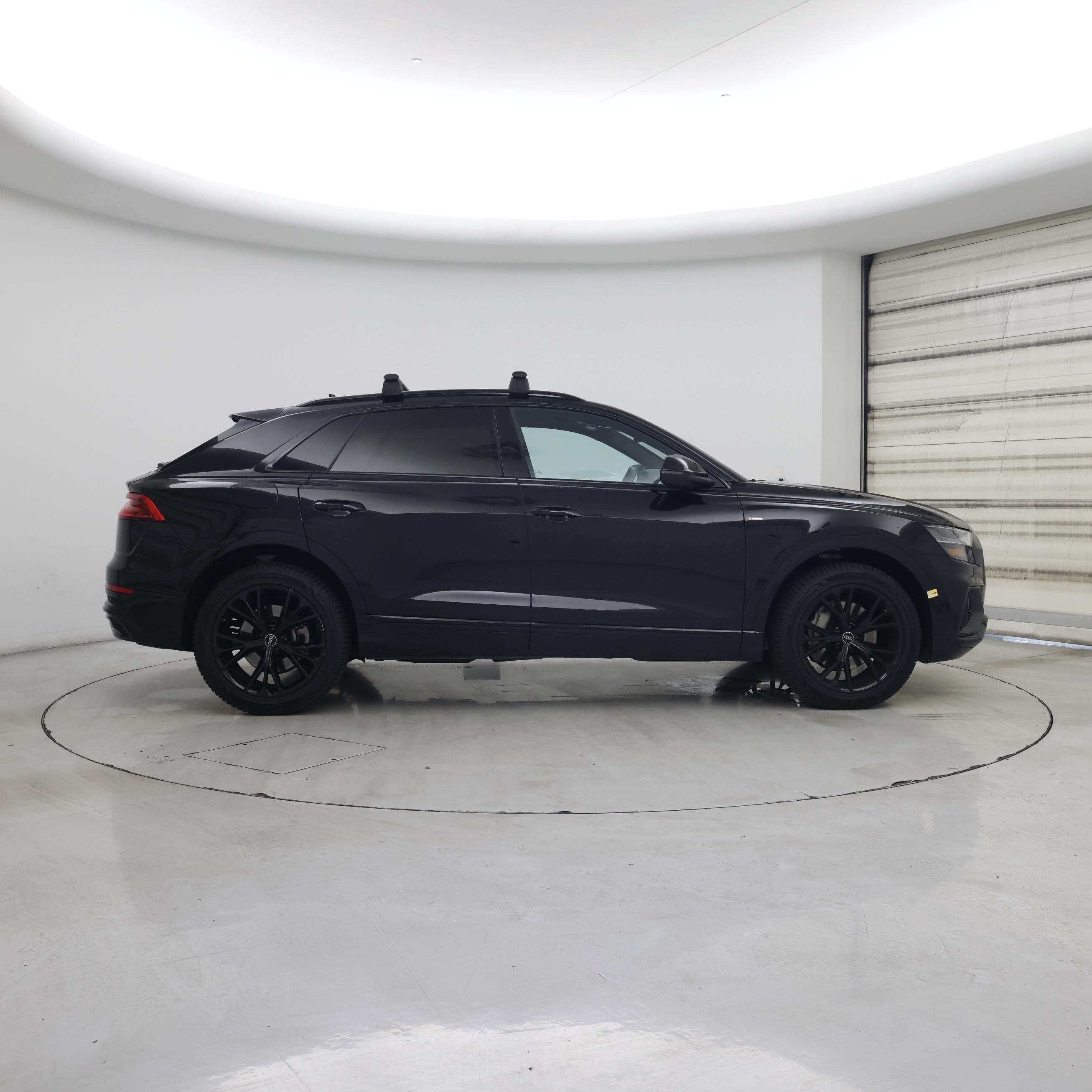 Thumbnail: 2023 Audi Q8 - 7