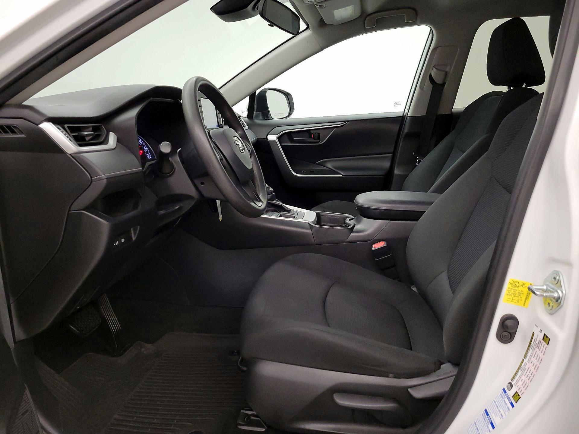 Thumbnail: 2021 Toyota RAV4 - 11