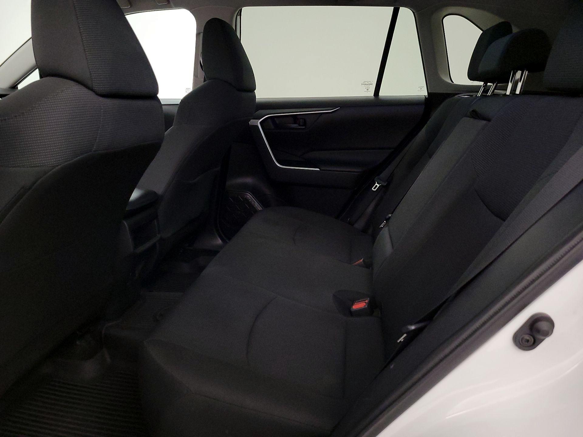 Thumbnail: 2021 Toyota RAV4 - 19