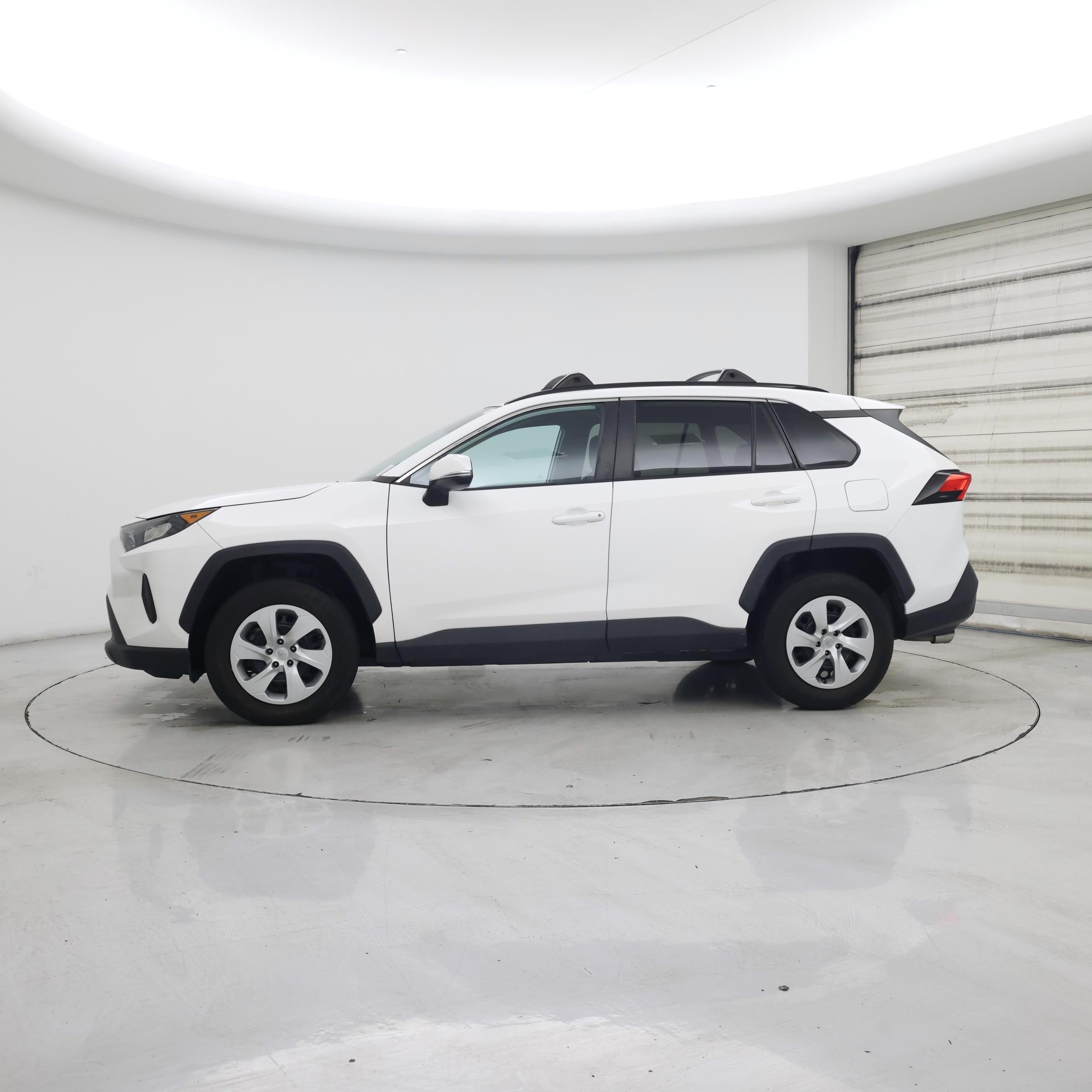 Thumbnail: 2021 Toyota RAV4 - 3