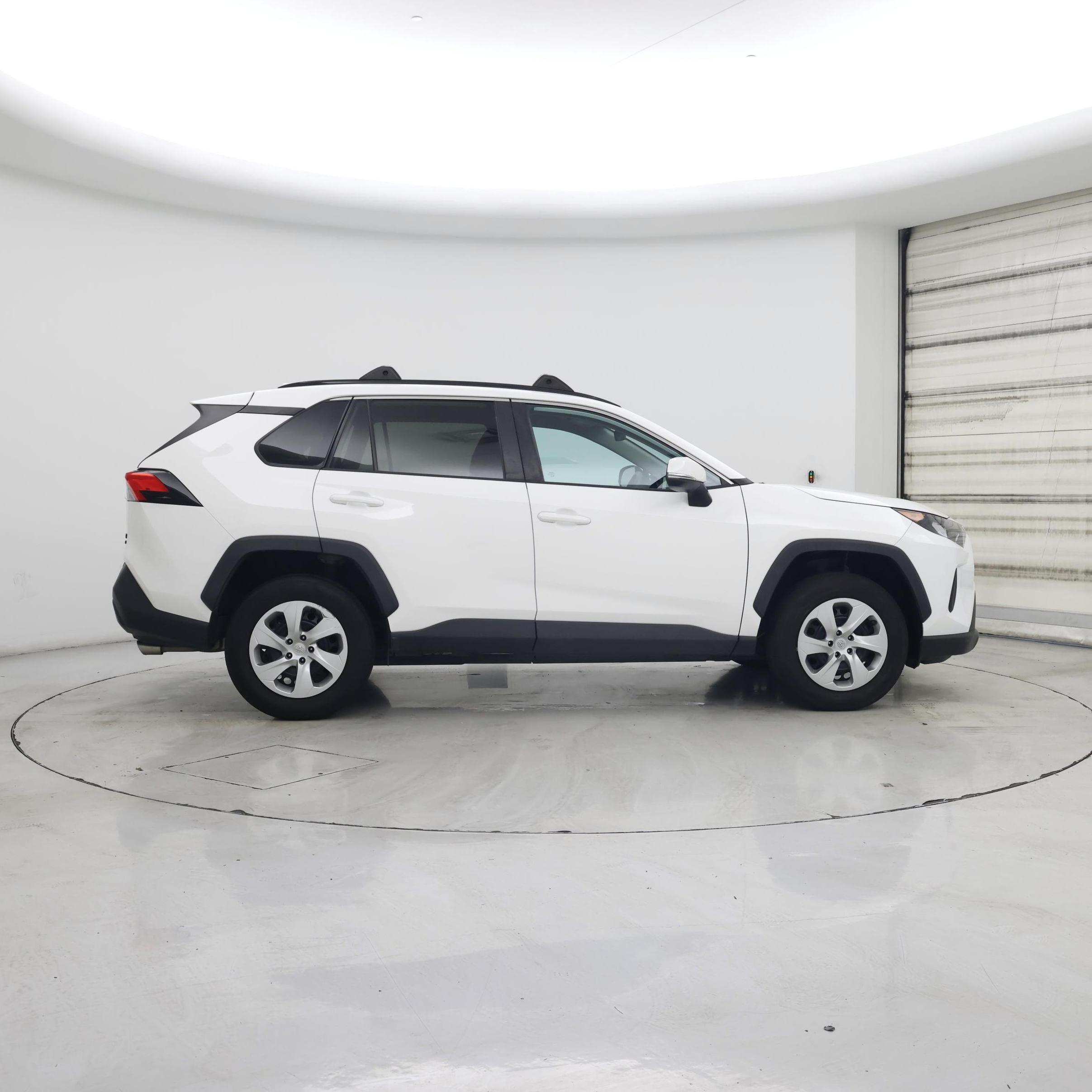 Thumbnail: 2021 Toyota RAV4 - 7