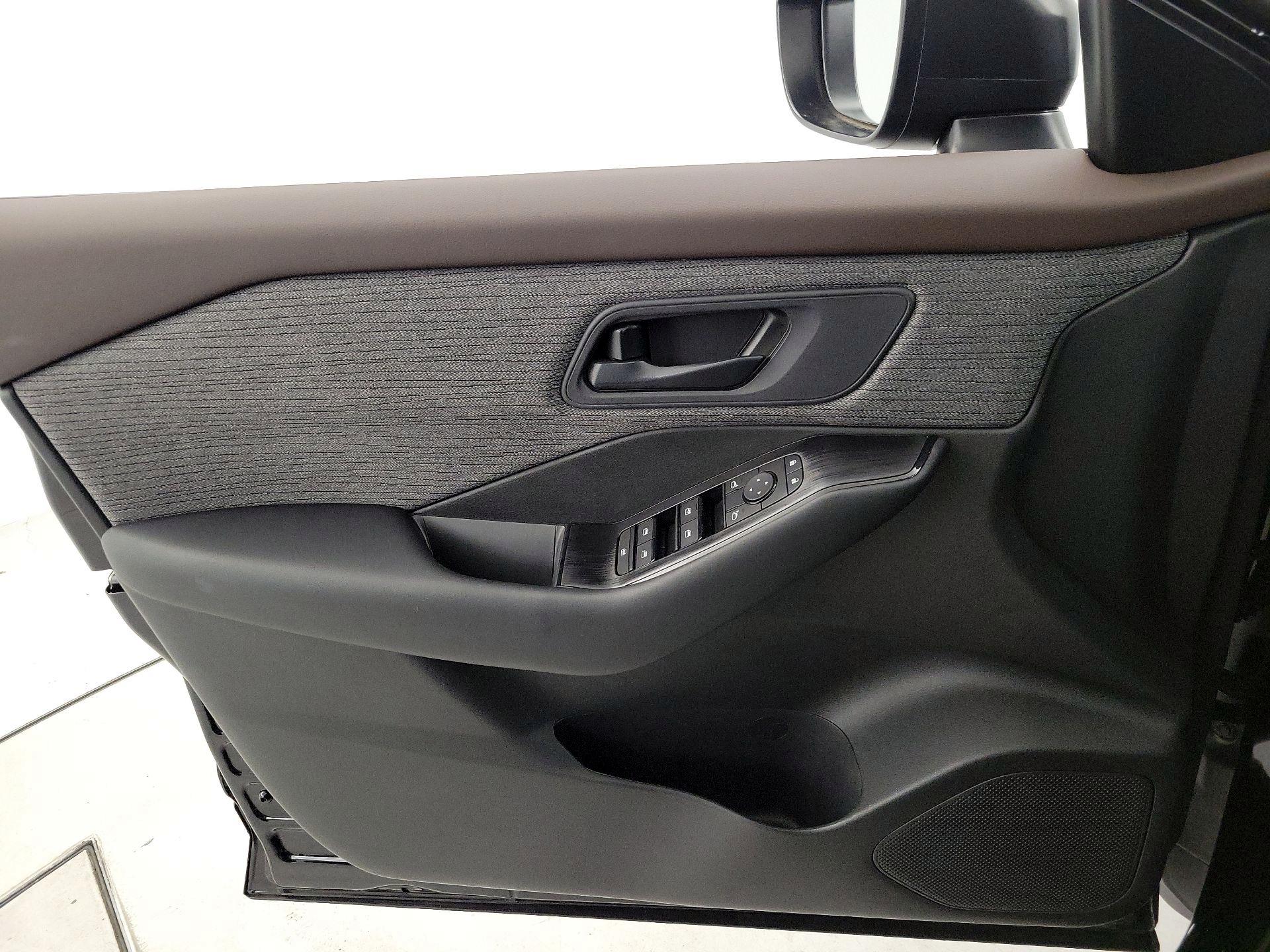 Thumbnail: 2023 Nissan Rogue - 12