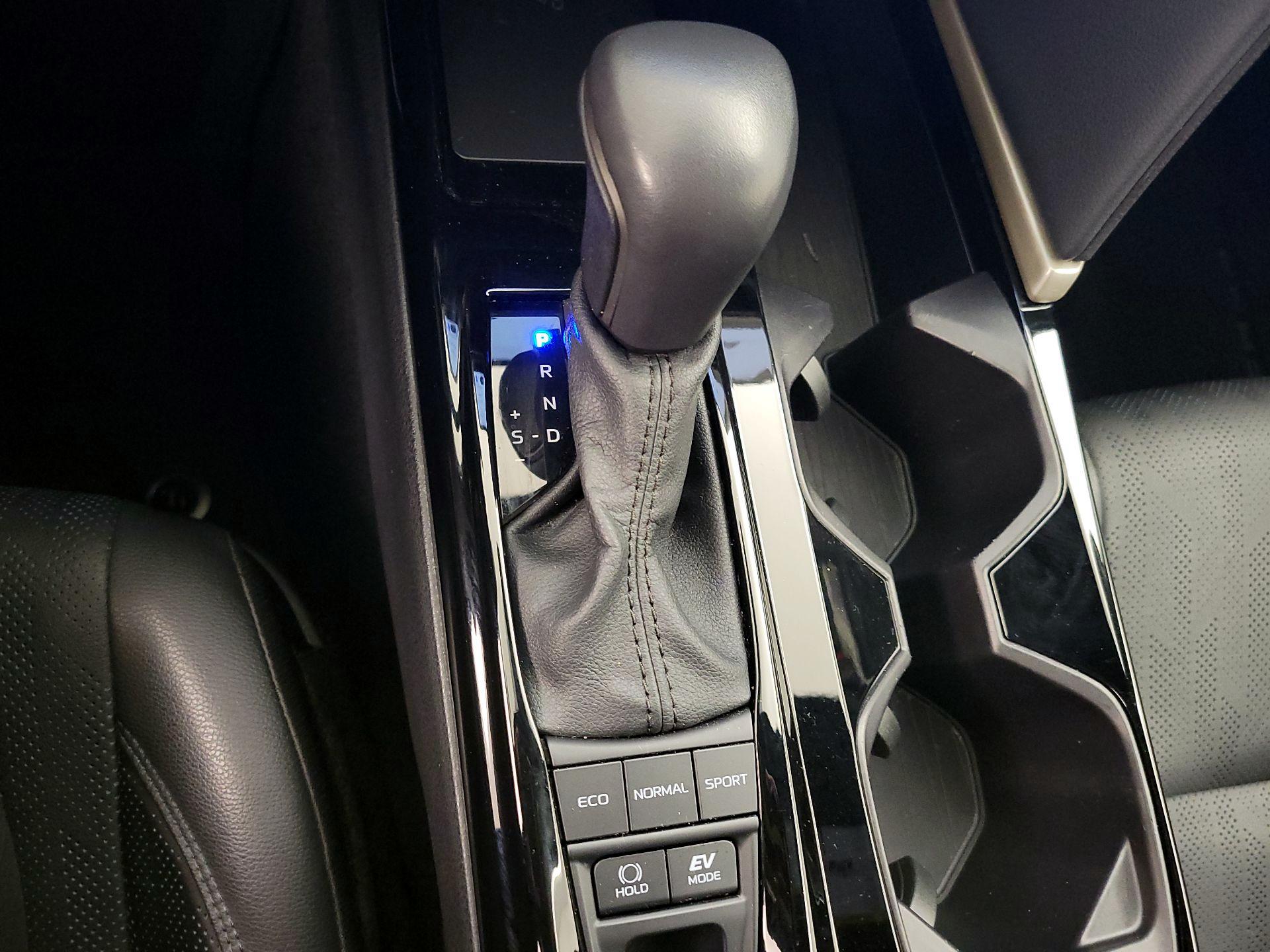 Thumbnail: 2025 Toyota Camry - 17