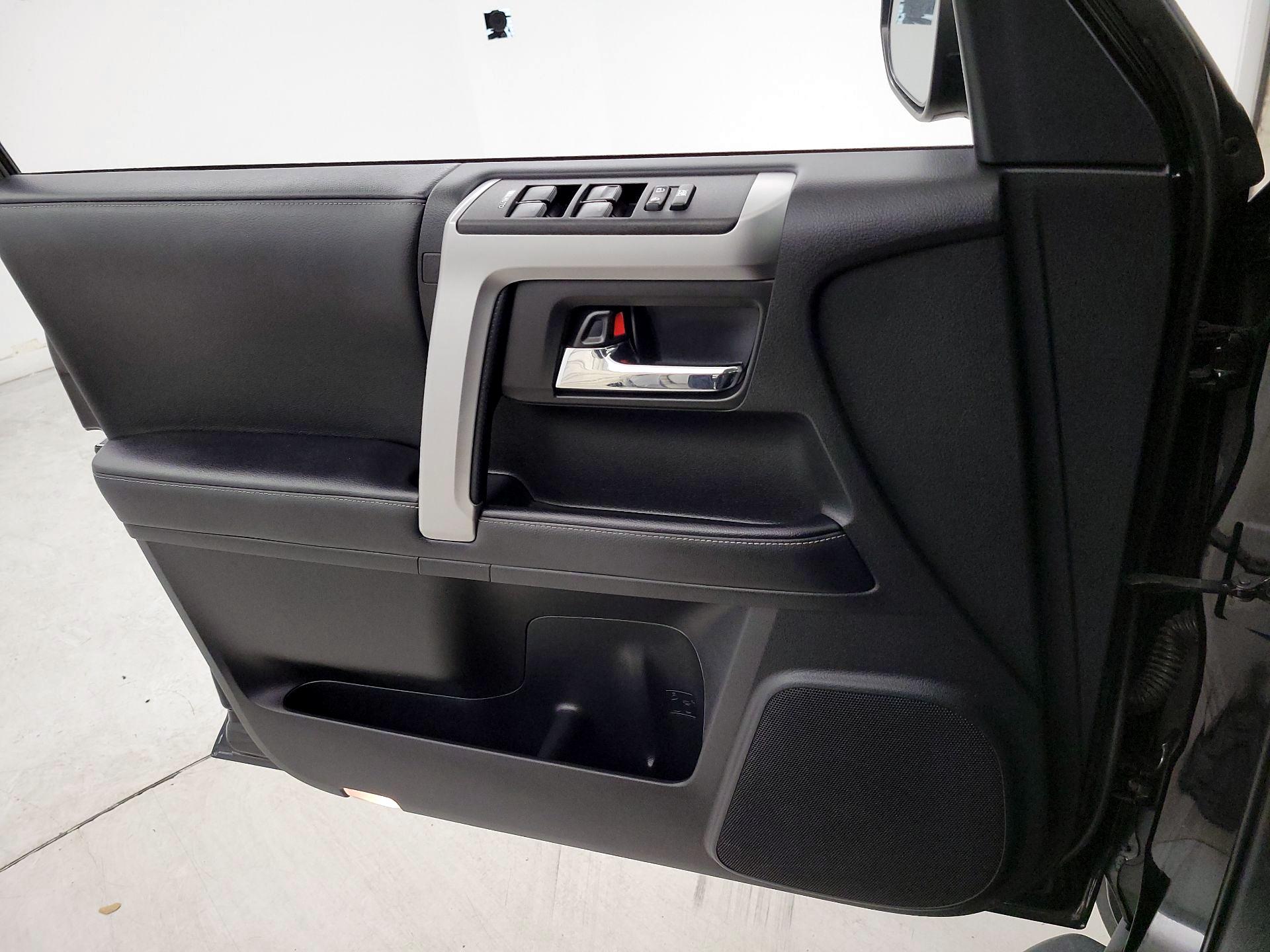 Thumbnail: 2024 Toyota 4Runner - 12