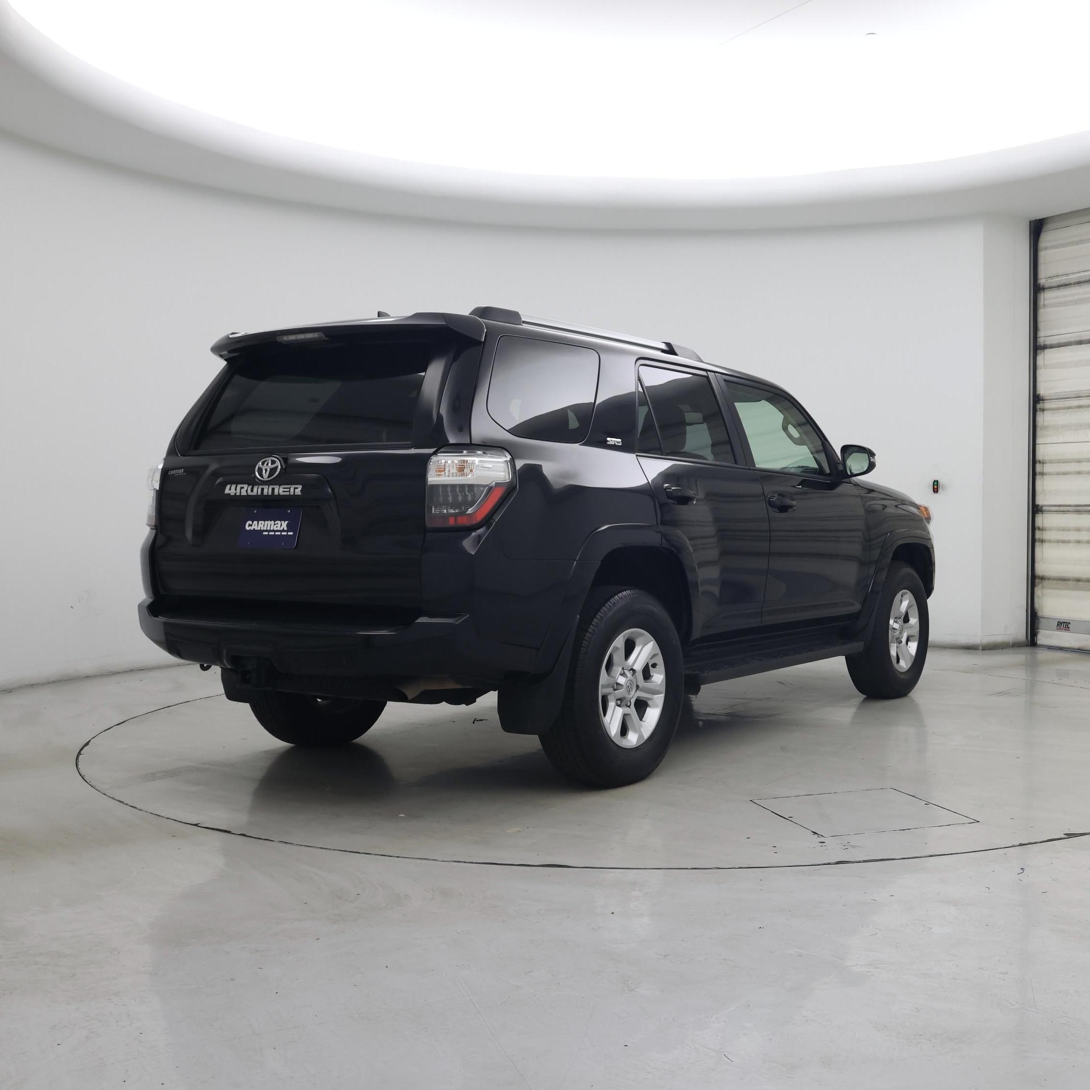 Thumbnail: 2024 Toyota 4Runner - 8