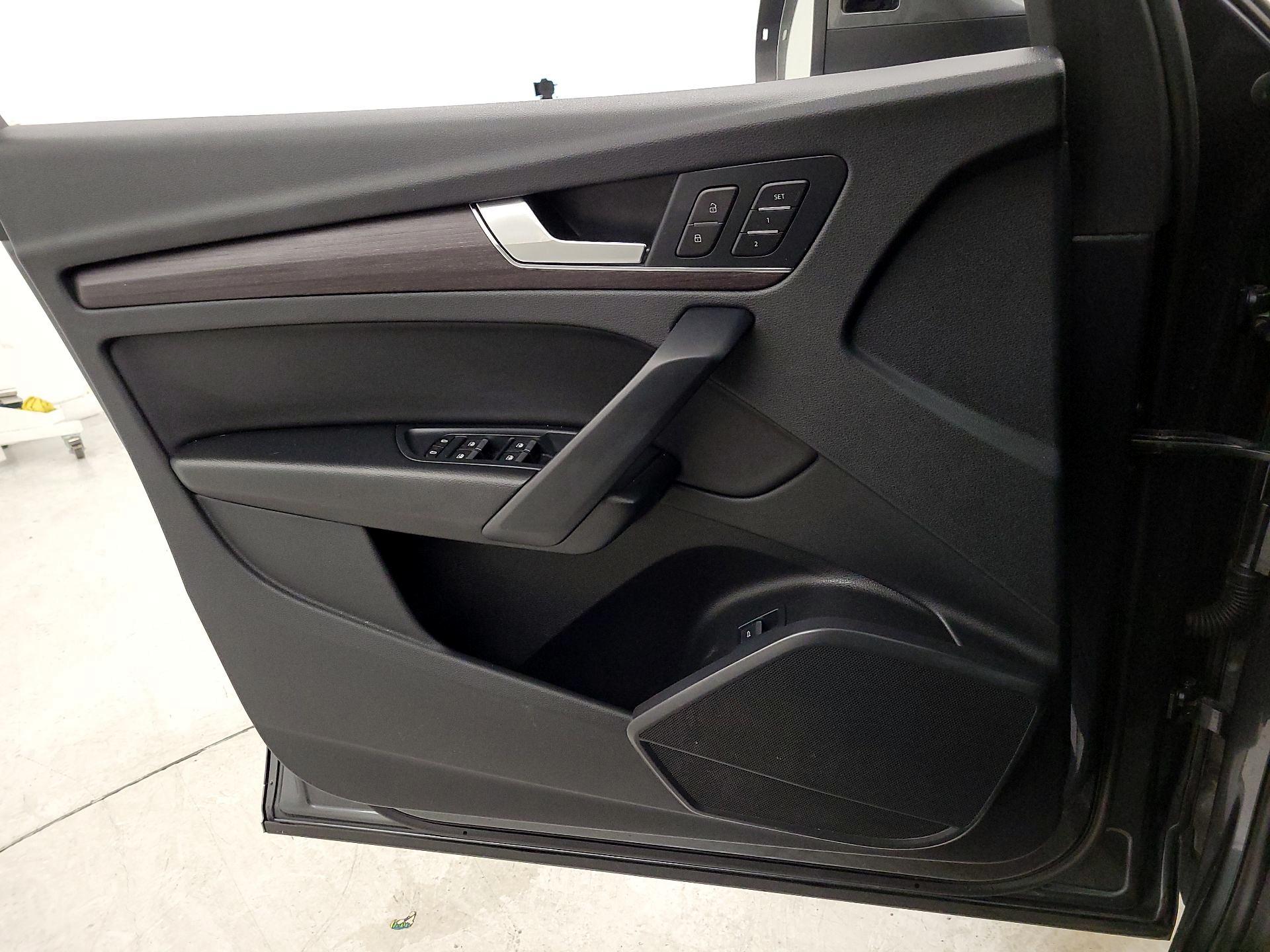 Thumbnail: 2022 Audi Q5 - 12