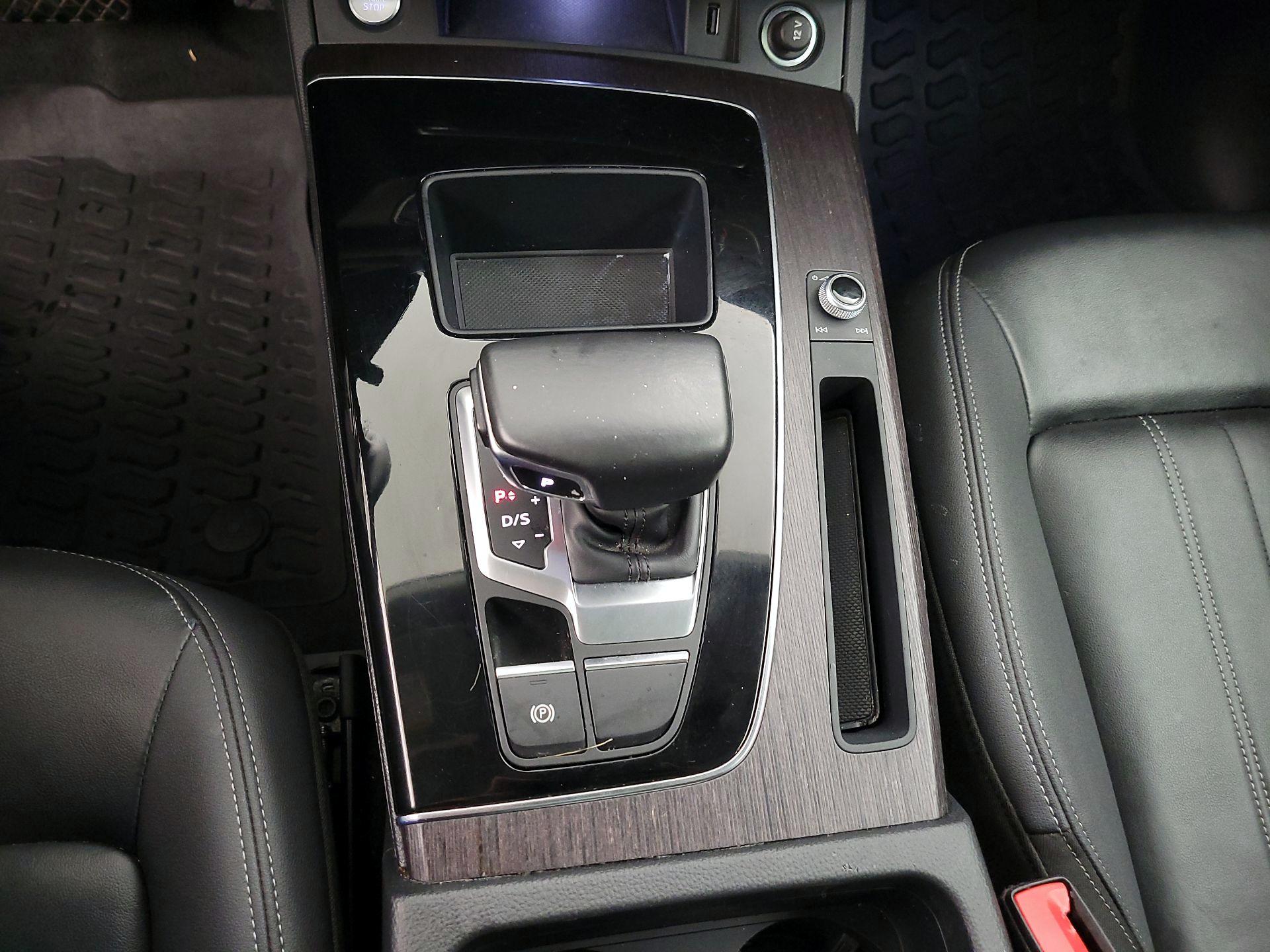 Thumbnail: 2022 Audi Q5 - 17