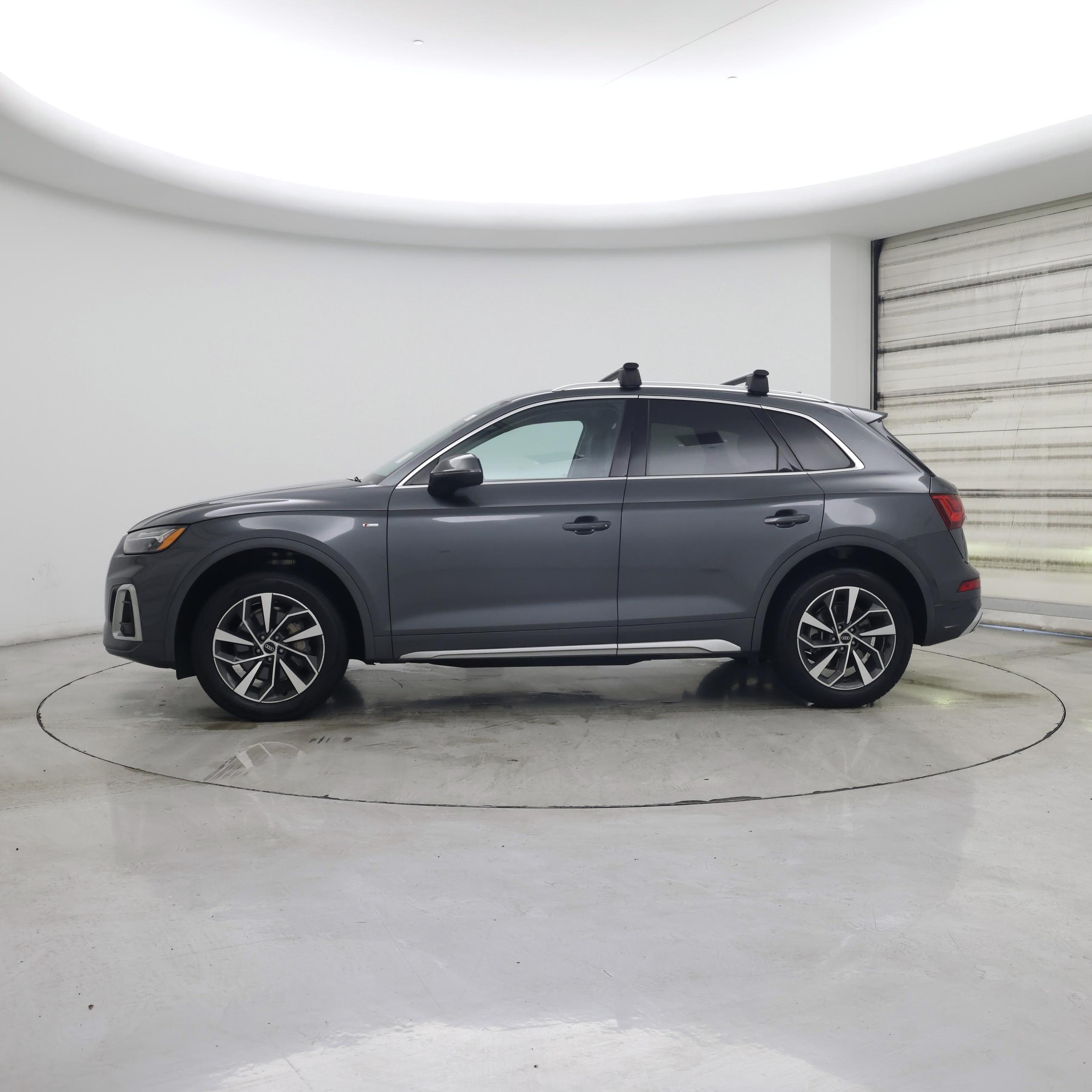 Thumbnail: 2022 Audi Q5 - 3