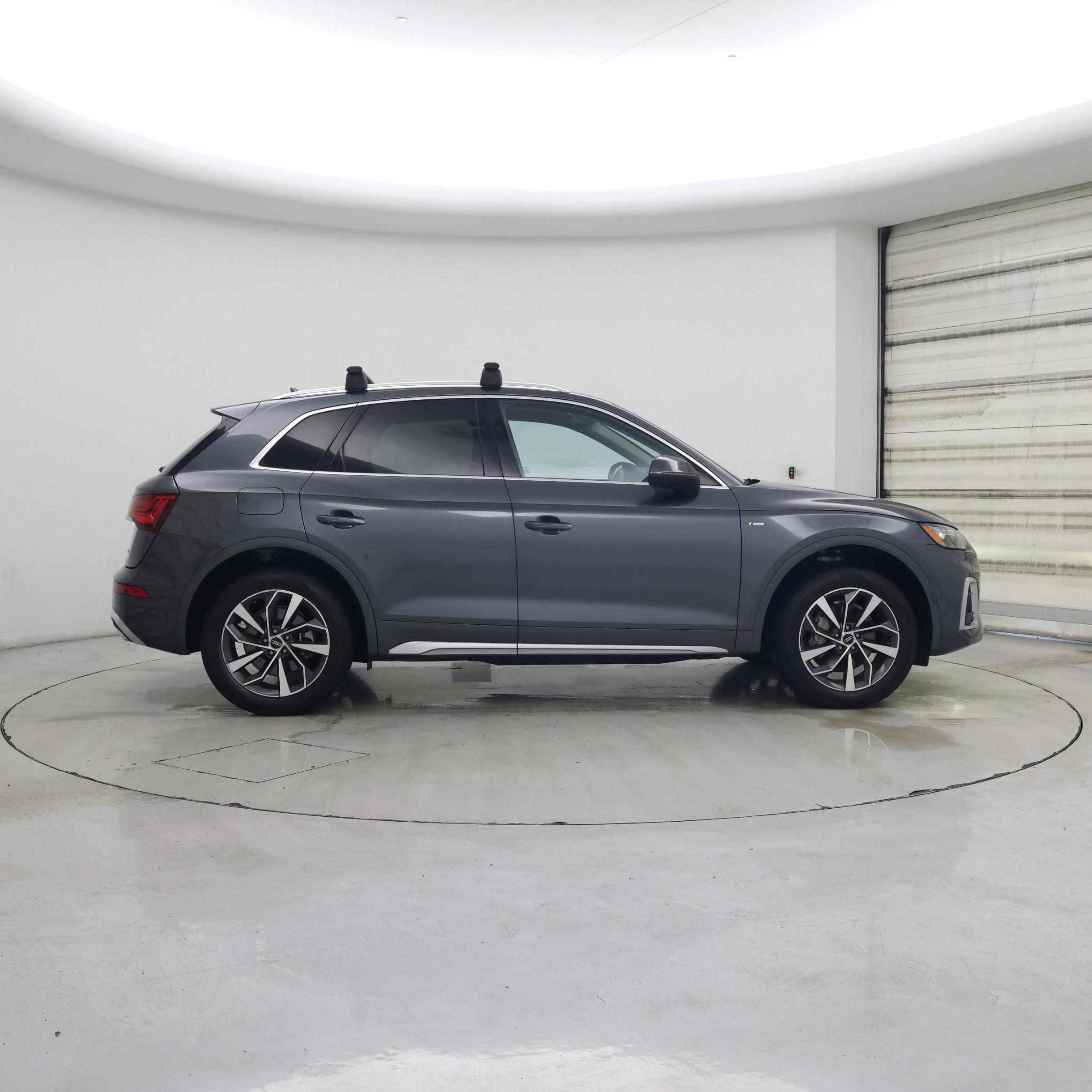 Thumbnail: 2022 Audi Q5 - 7