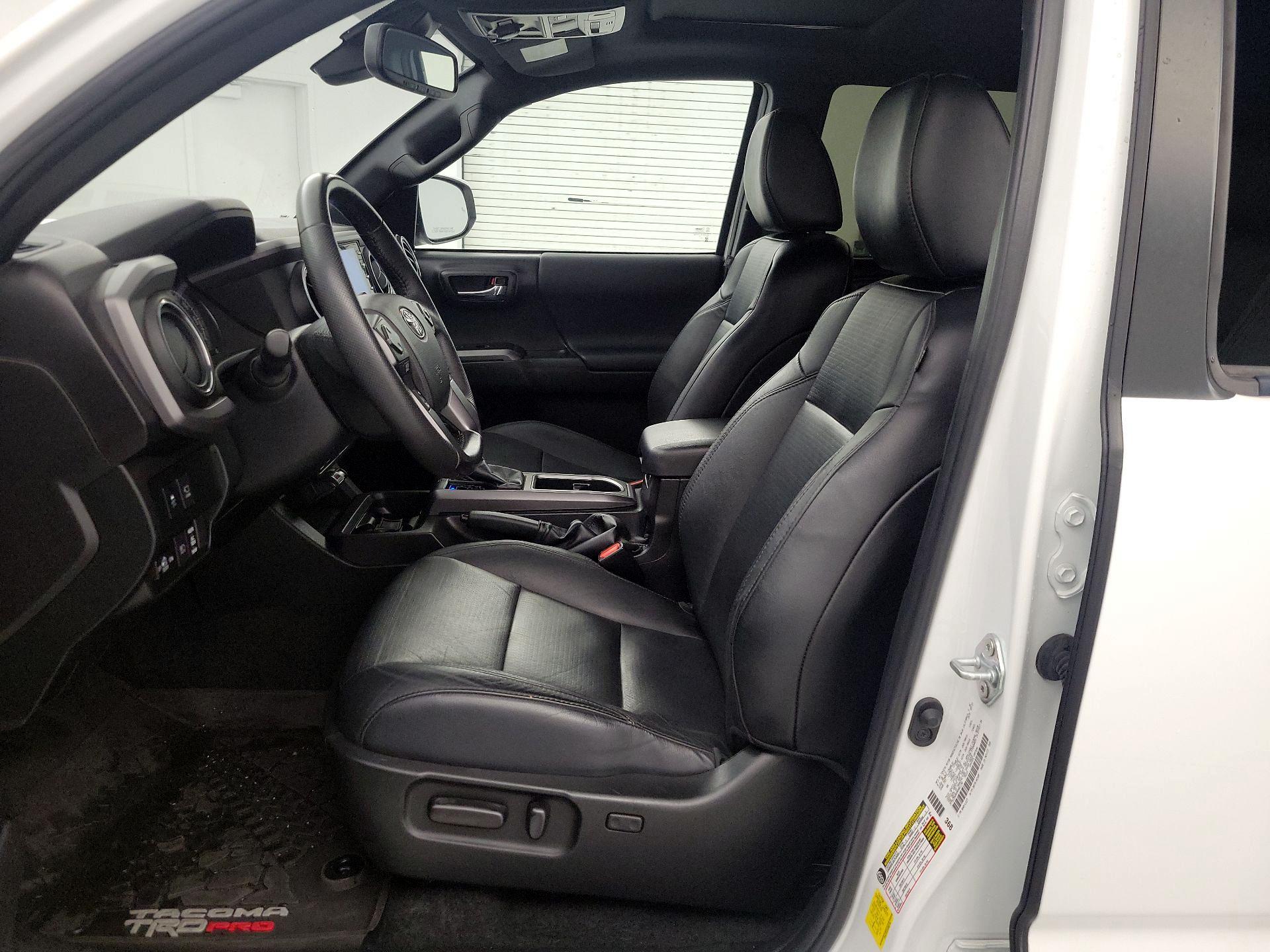 Thumbnail: 2022 Toyota Tacoma - 11