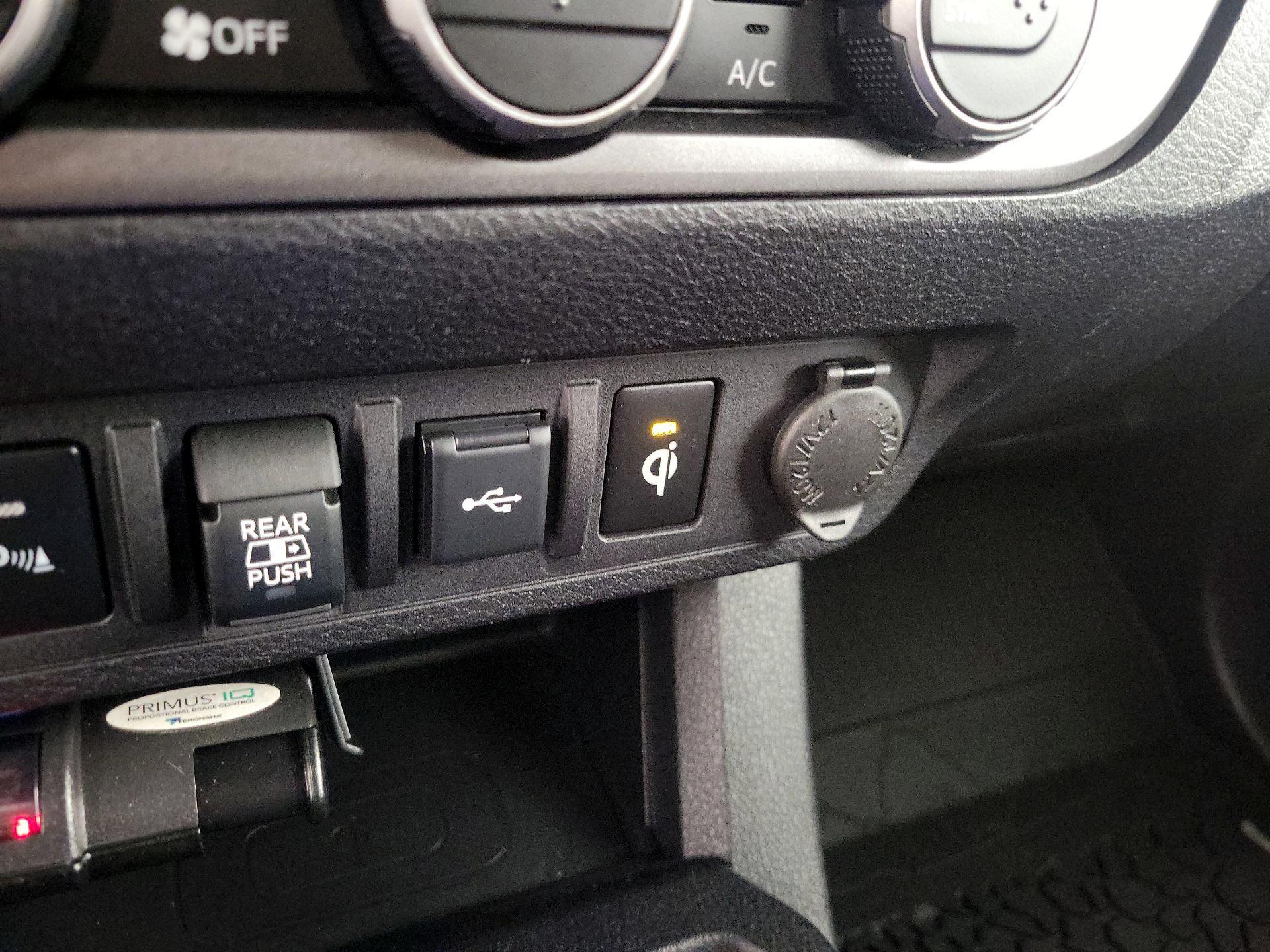 Thumbnail: 2022 Toyota Tacoma - 19