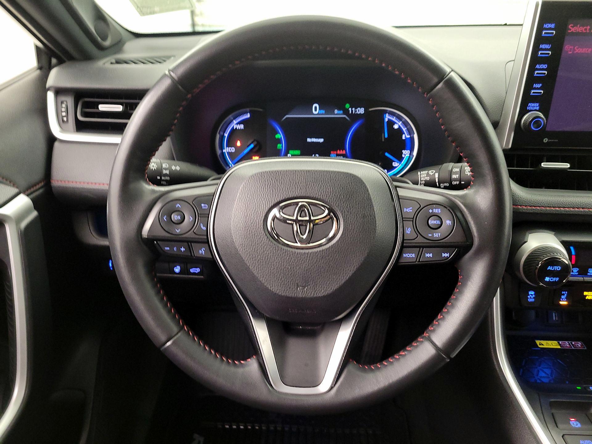 Thumbnail: 2022 Toyota RAV4 - 10