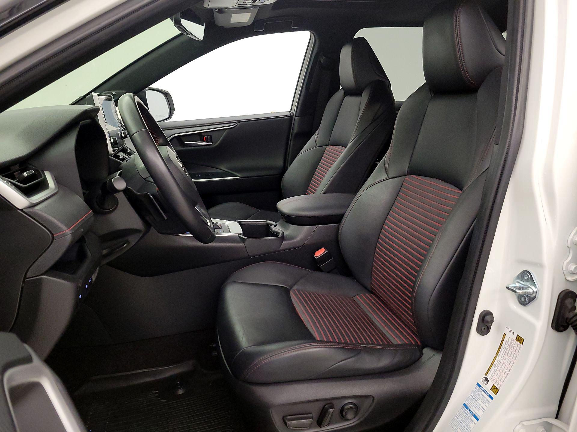 Thumbnail: 2022 Toyota RAV4 - 11