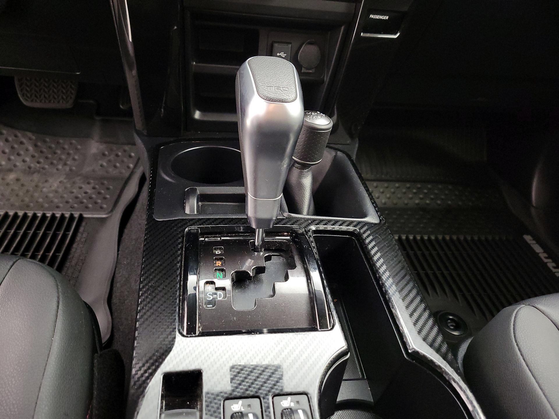 Thumbnail: 2020 Toyota 4Runner - 18