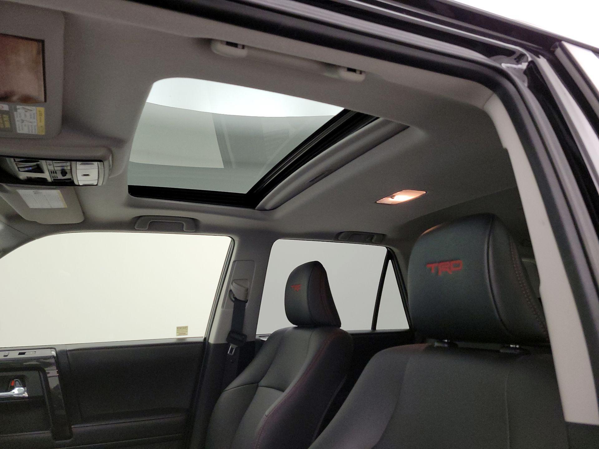 Thumbnail: 2020 Toyota 4Runner - 20