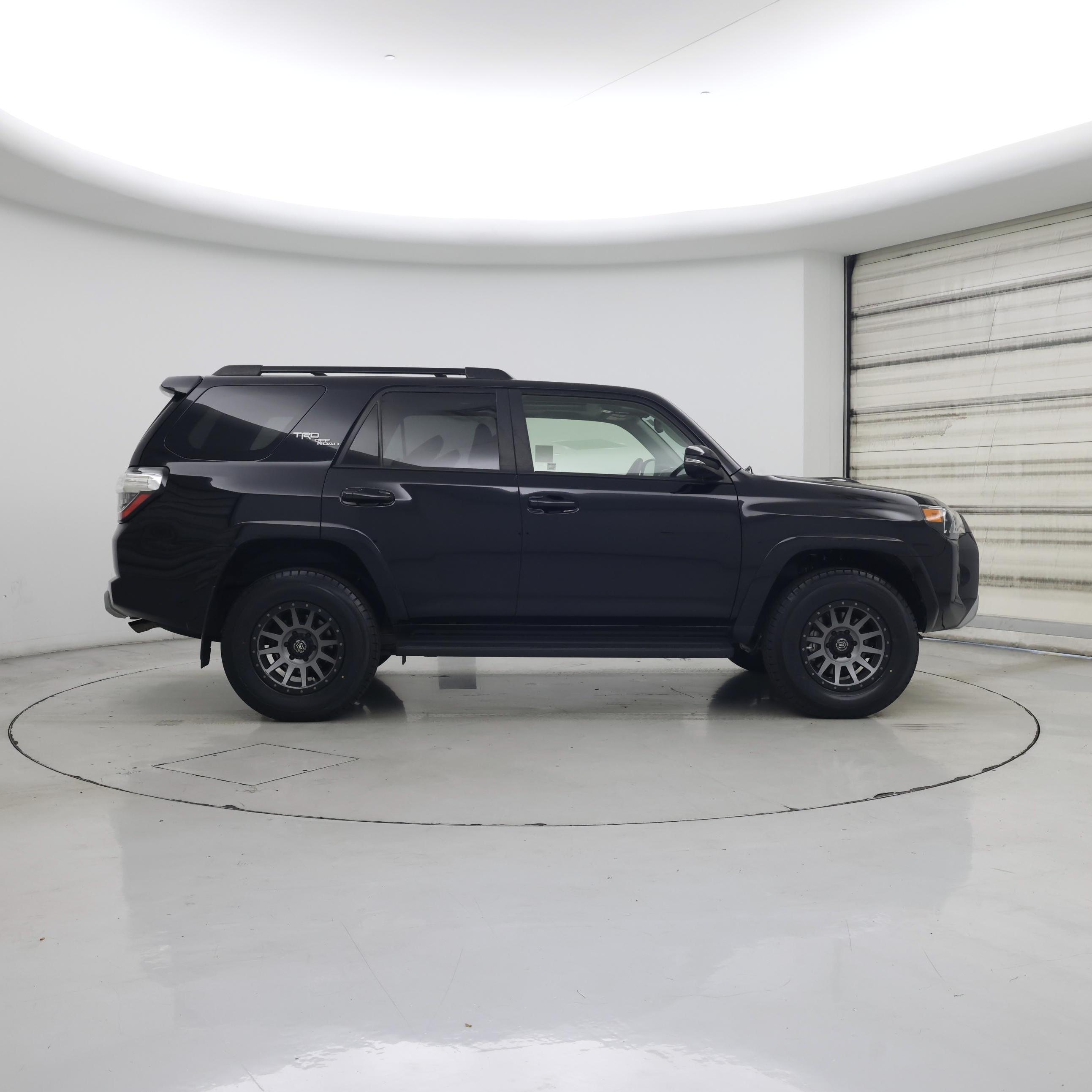 Thumbnail: 2020 Toyota 4Runner - 7