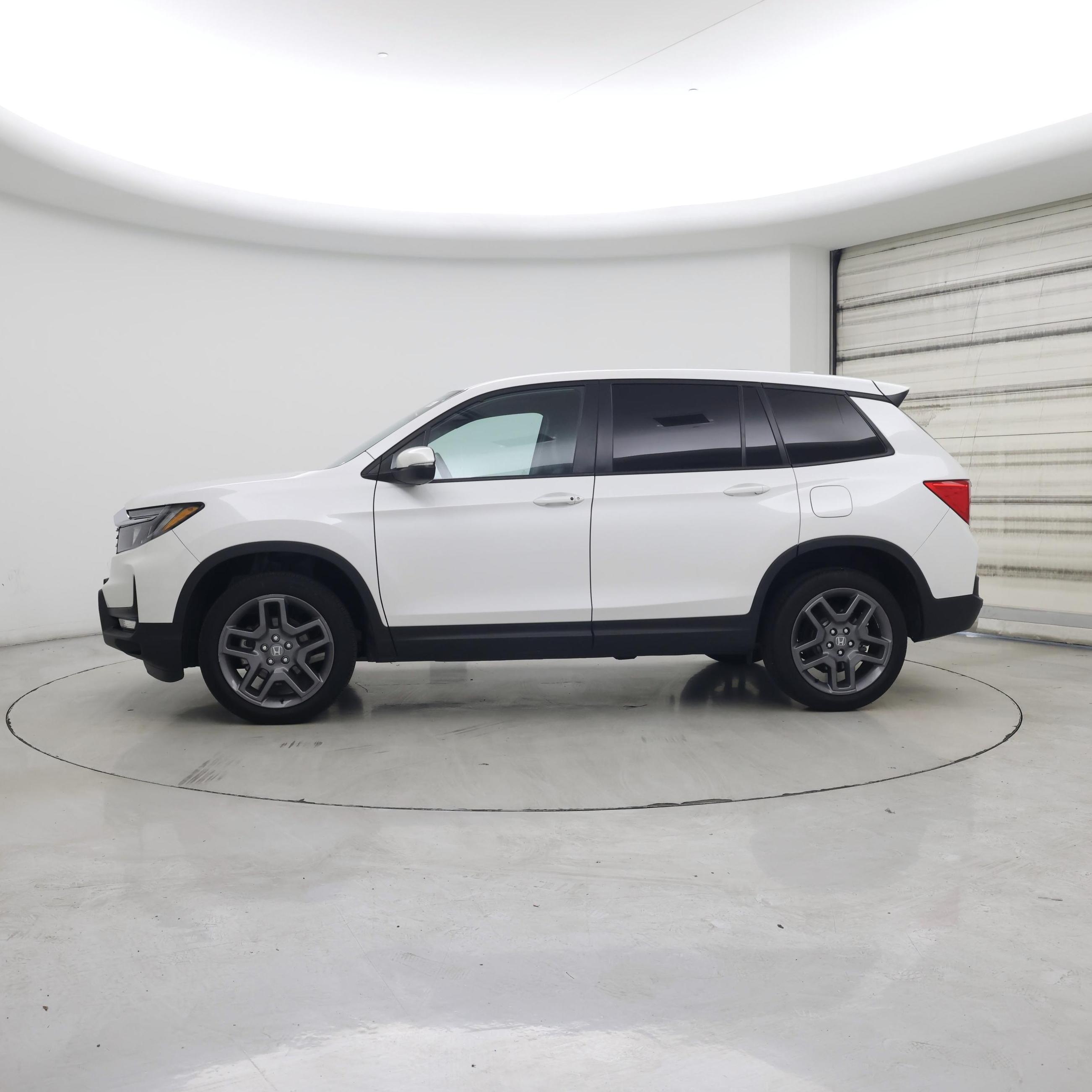 Thumbnail: 2023 Honda Passport - 3