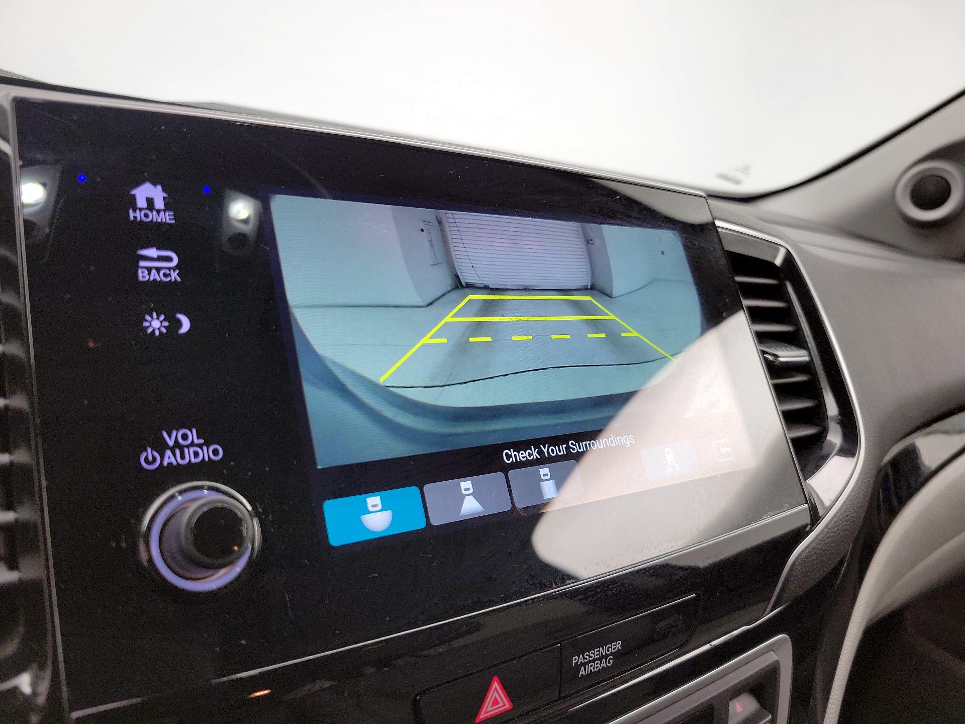 Thumbnail: 2020 Honda Pilot - 15