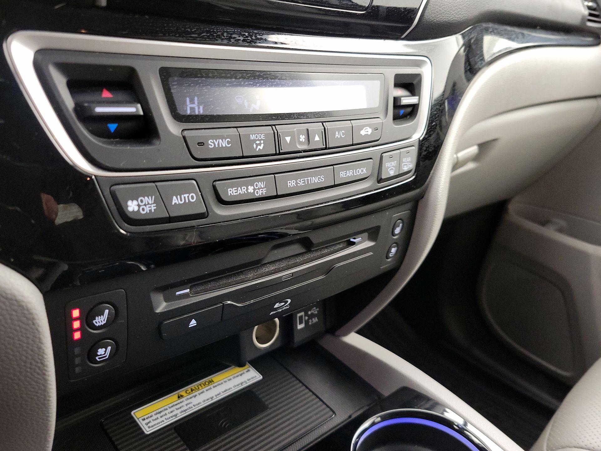 Thumbnail: 2020 Honda Pilot - 17