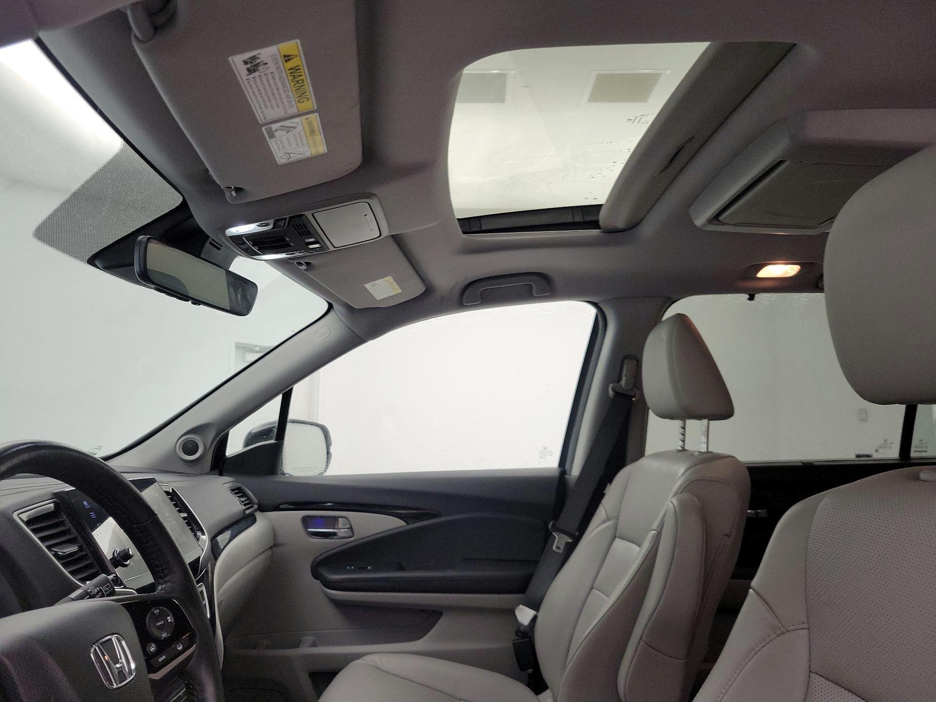 Thumbnail: 2020 Honda Pilot - 20