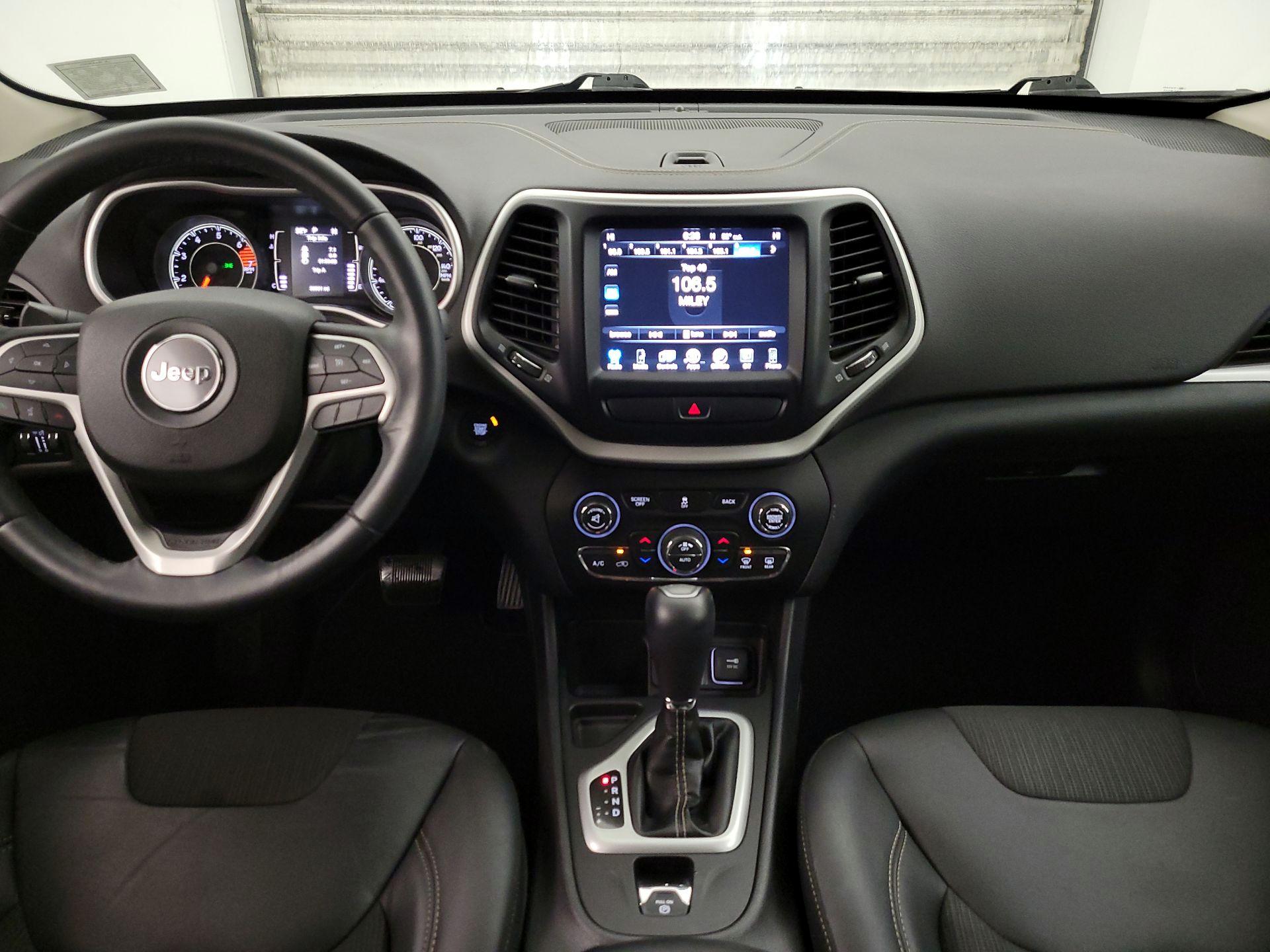 Thumbnail: 2018 Jeep Cherokee - 9