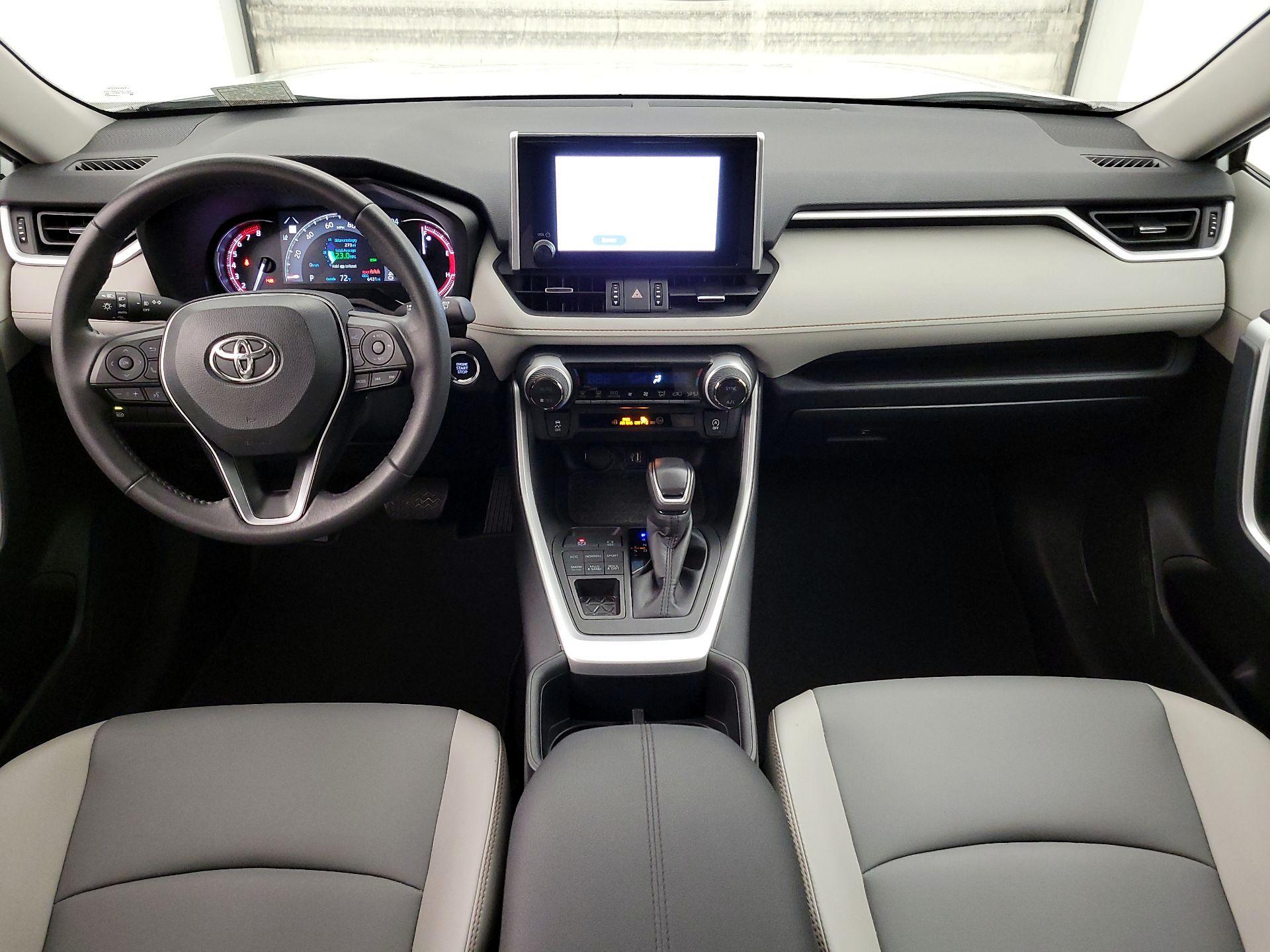 Thumbnail: 2025 Toyota RAV4 - 9