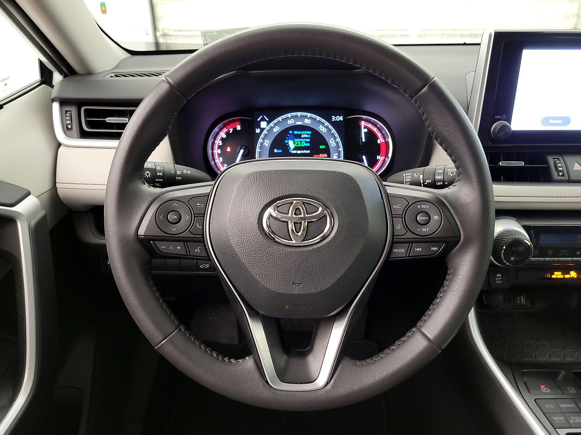 Thumbnail: 2025 Toyota RAV4 - 10