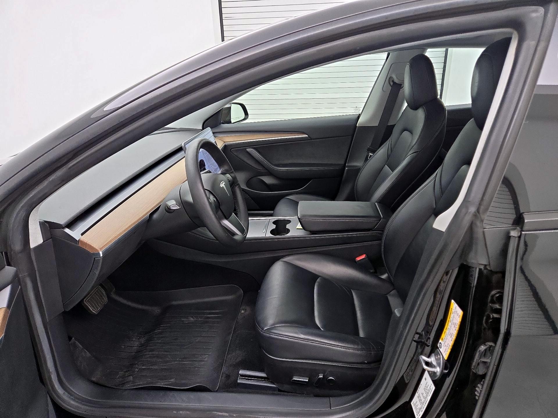 Thumbnail: 2021 Tesla Model 3 - 11