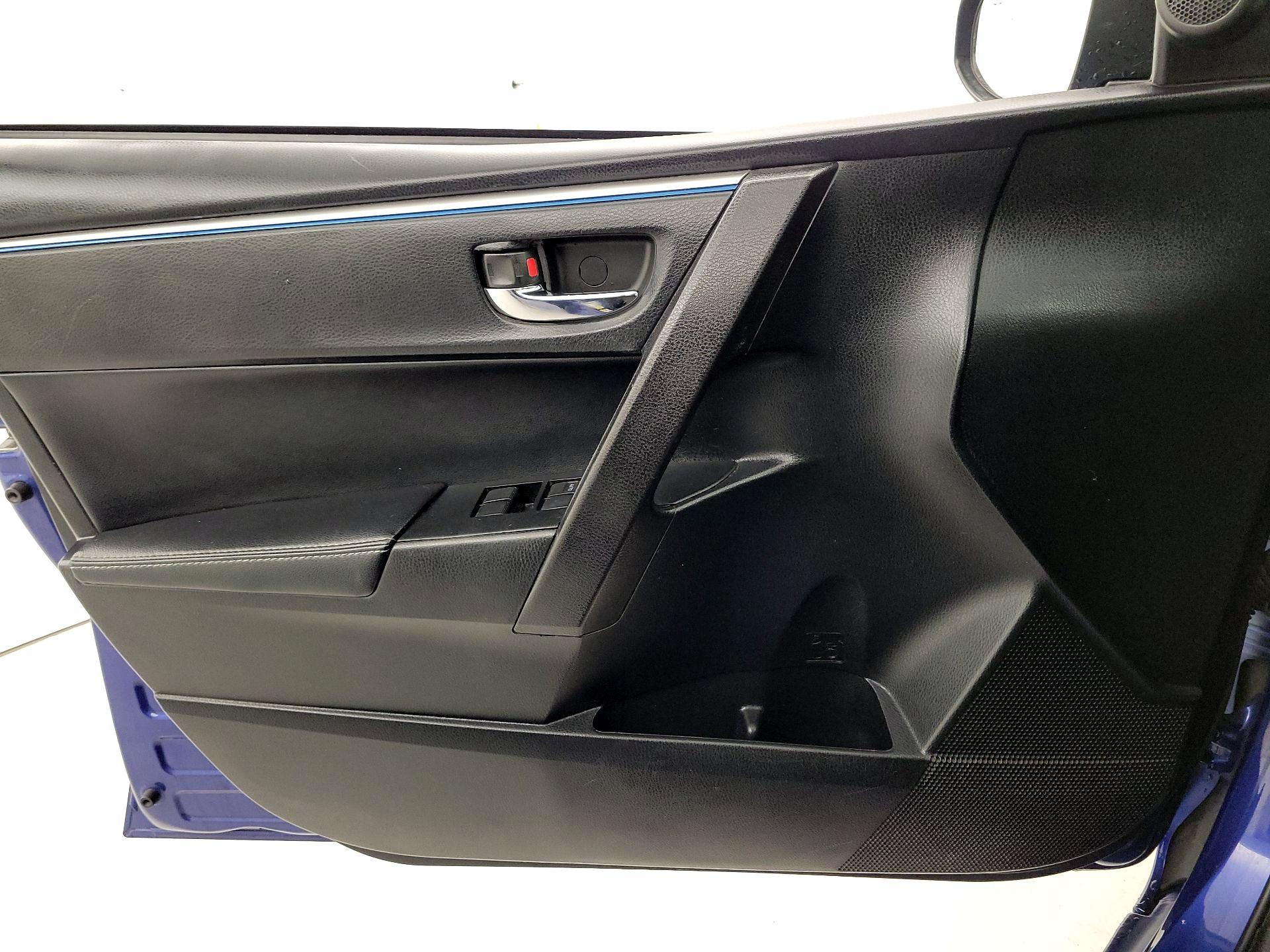 Thumbnail: 2014 Toyota Corolla - 12