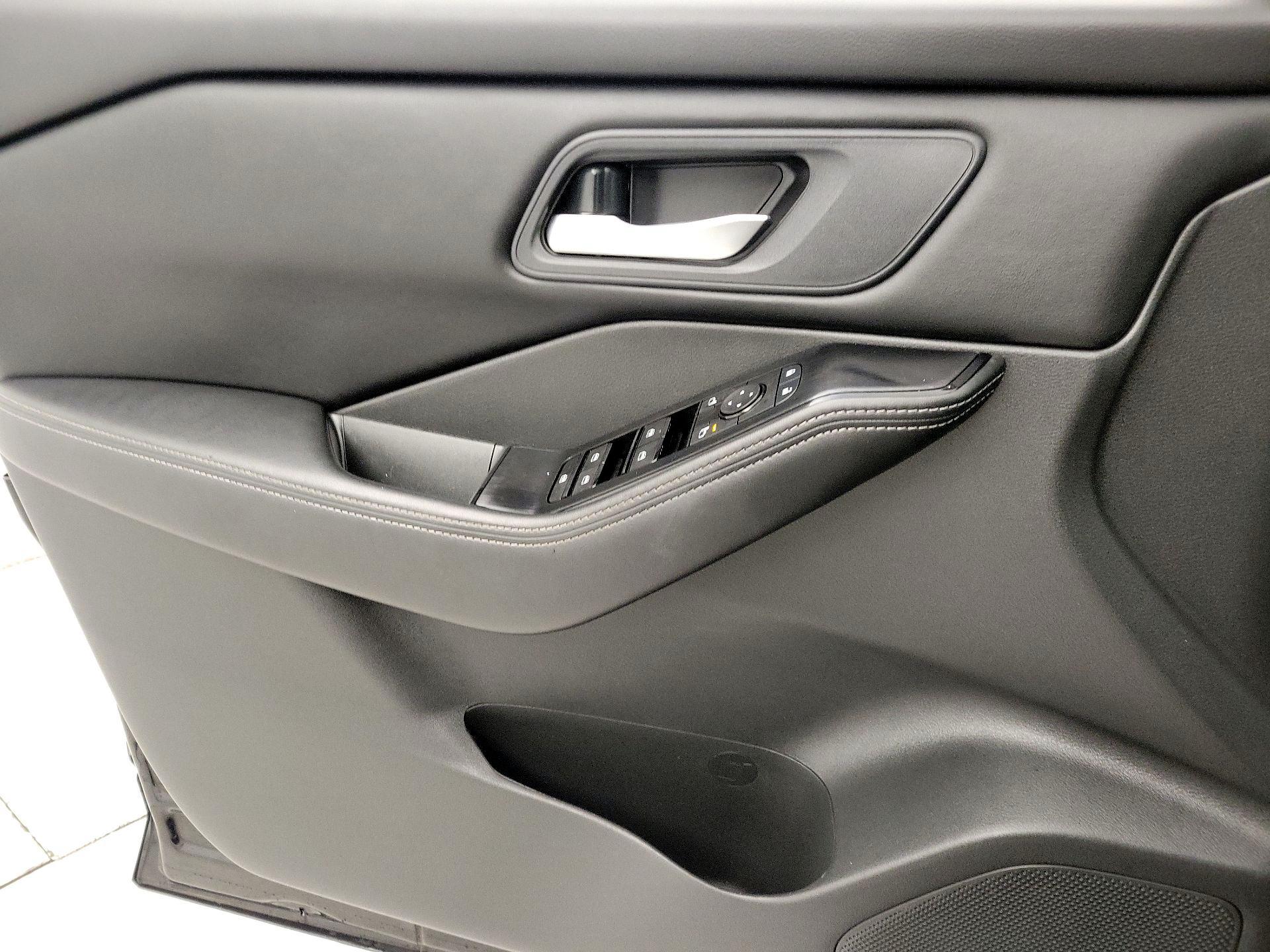 Thumbnail: 2024 Nissan Rogue - 12