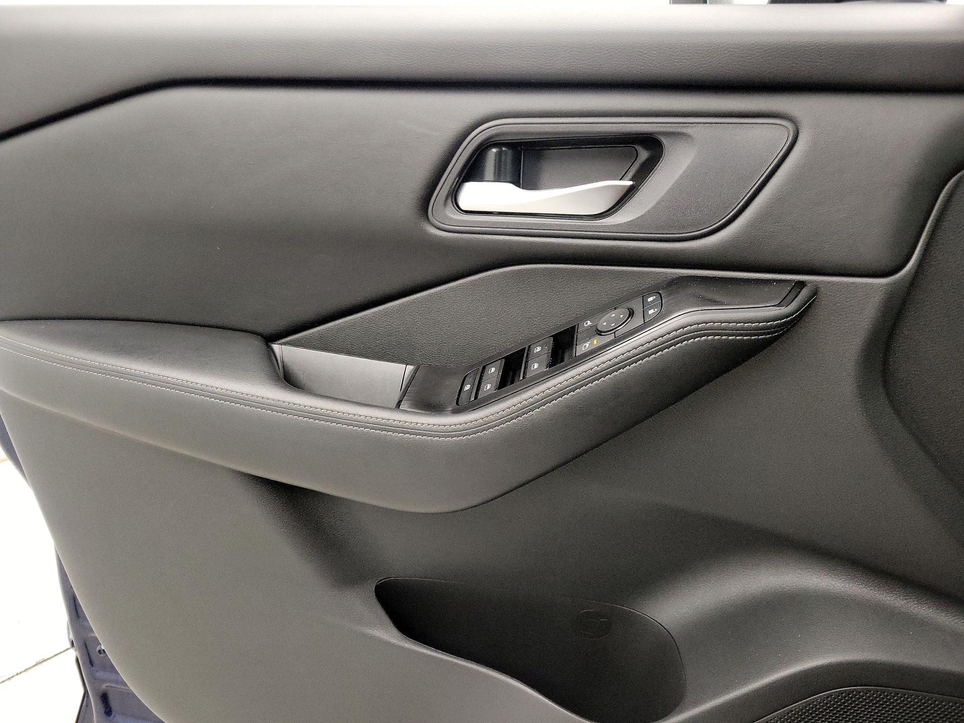 Thumbnail: 2024 Nissan Rogue - 12