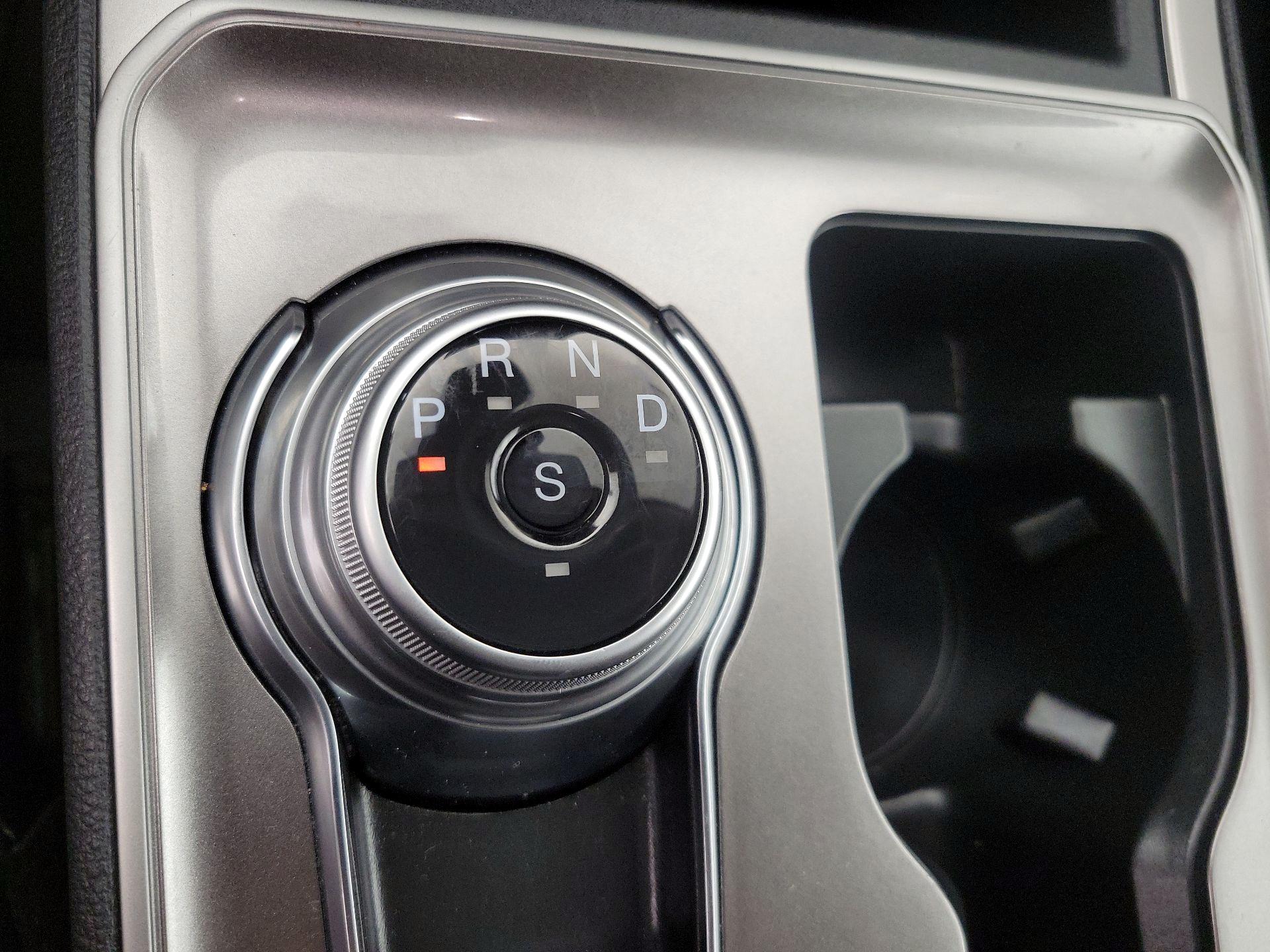 Thumbnail: 2024 Ford Edge - 17