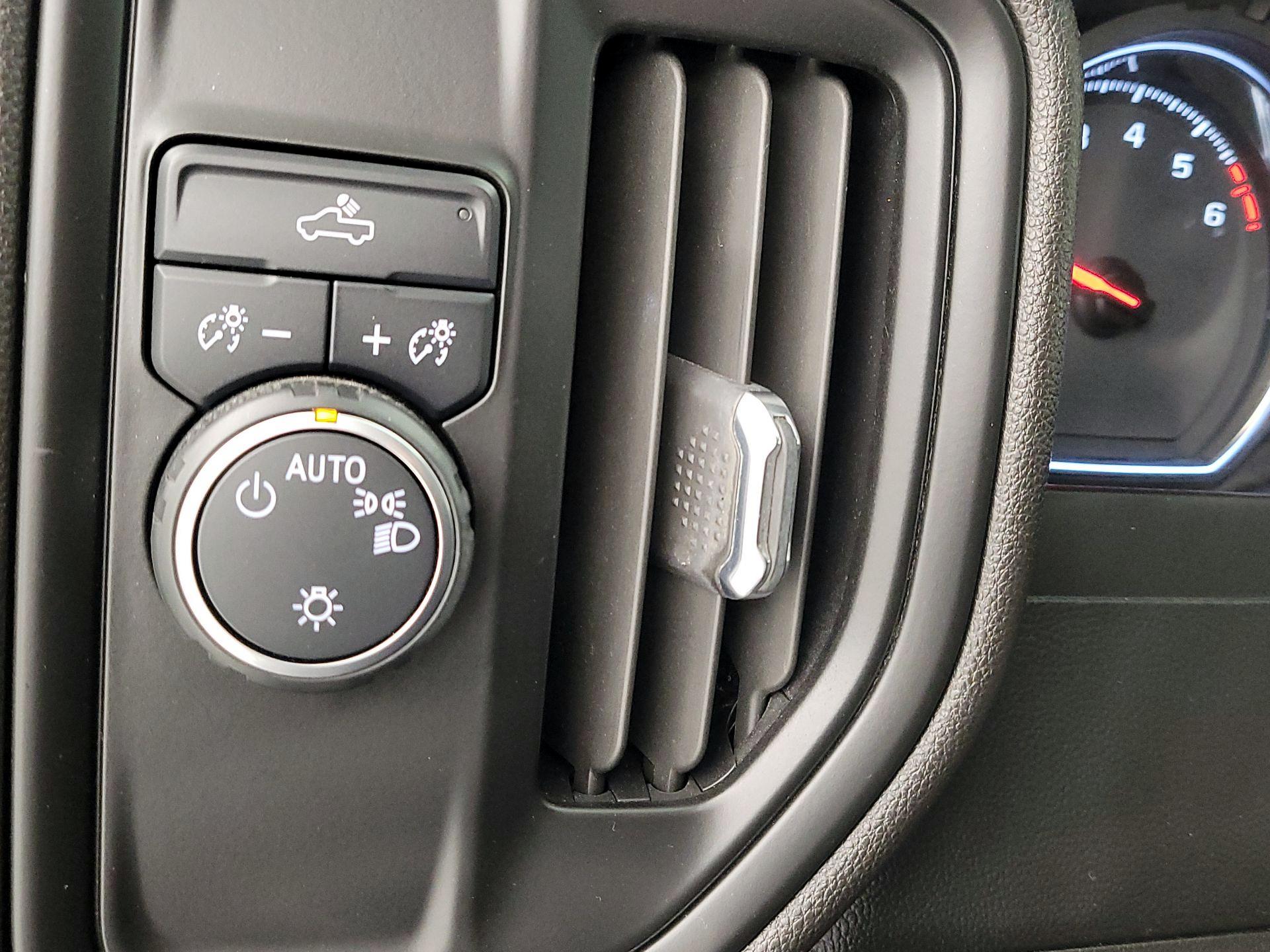 Thumbnail: 2021 Chevrolet Silverado 1500 - 13