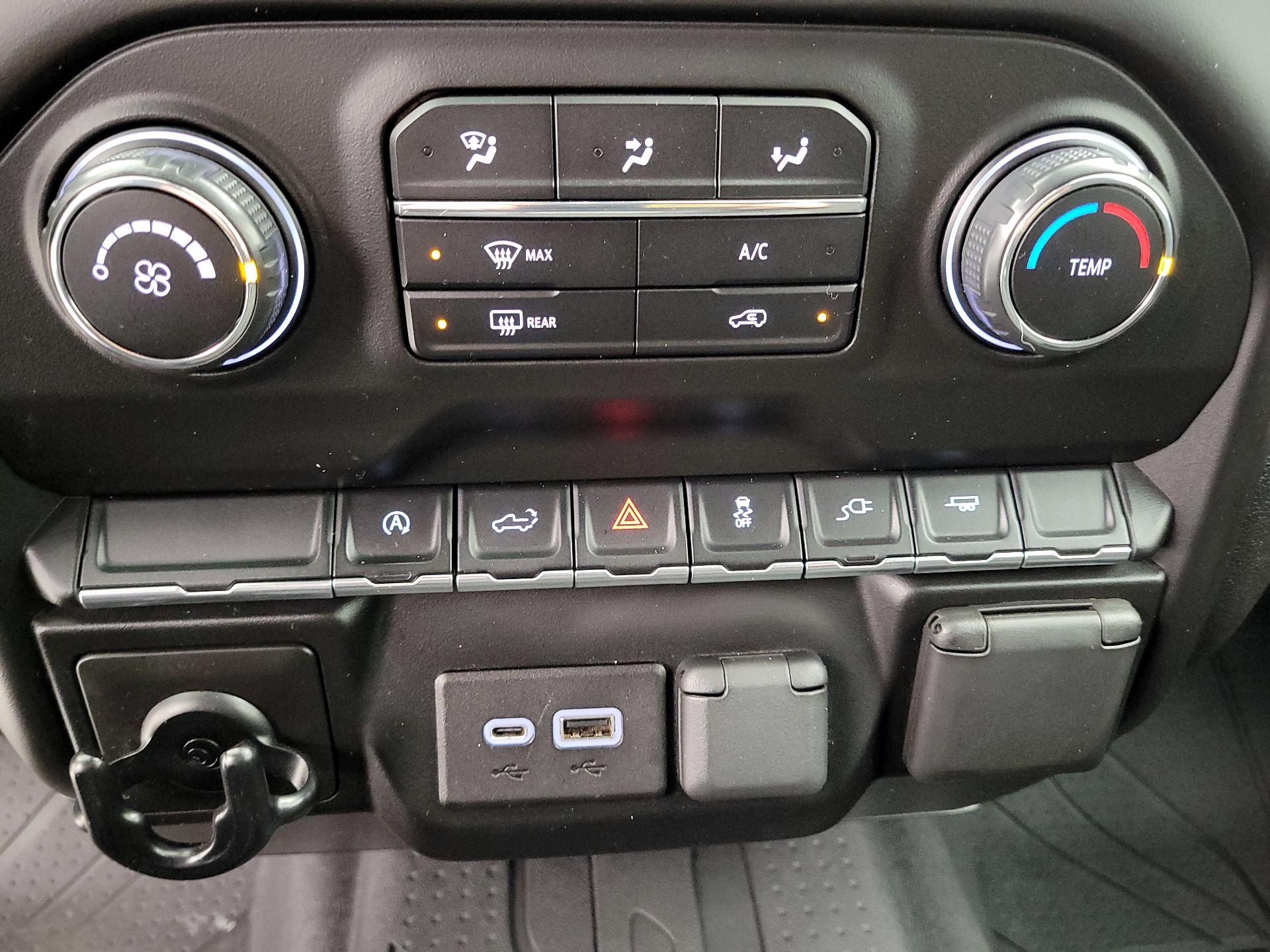 Thumbnail: 2021 Chevrolet Silverado 1500 - 16