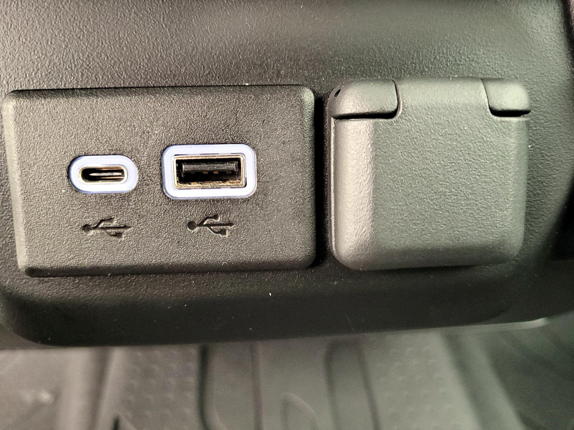 Thumbnail: 2021 Chevrolet Silverado 1500 - 18