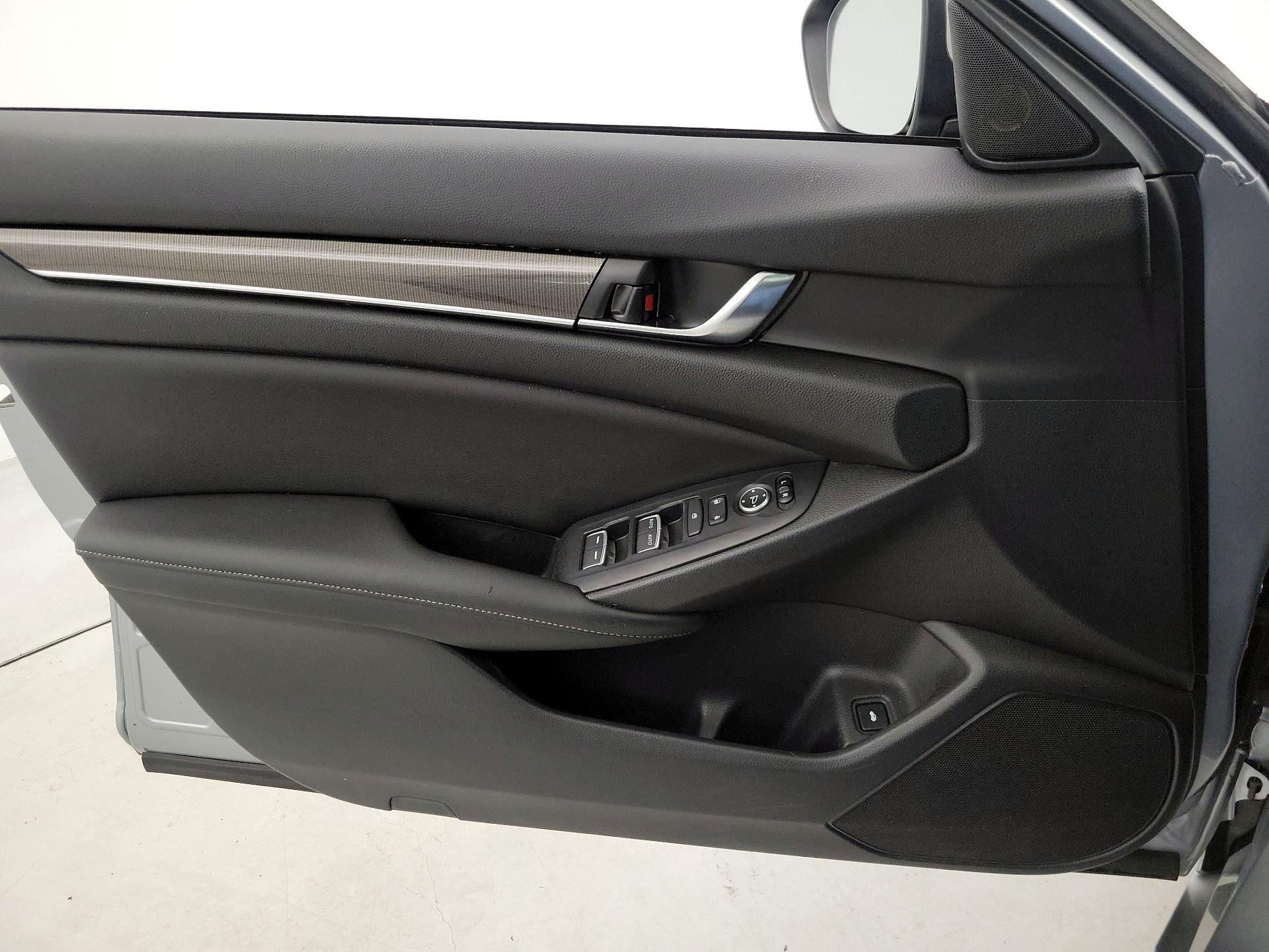 Thumbnail: 2019 Honda Accord - 12