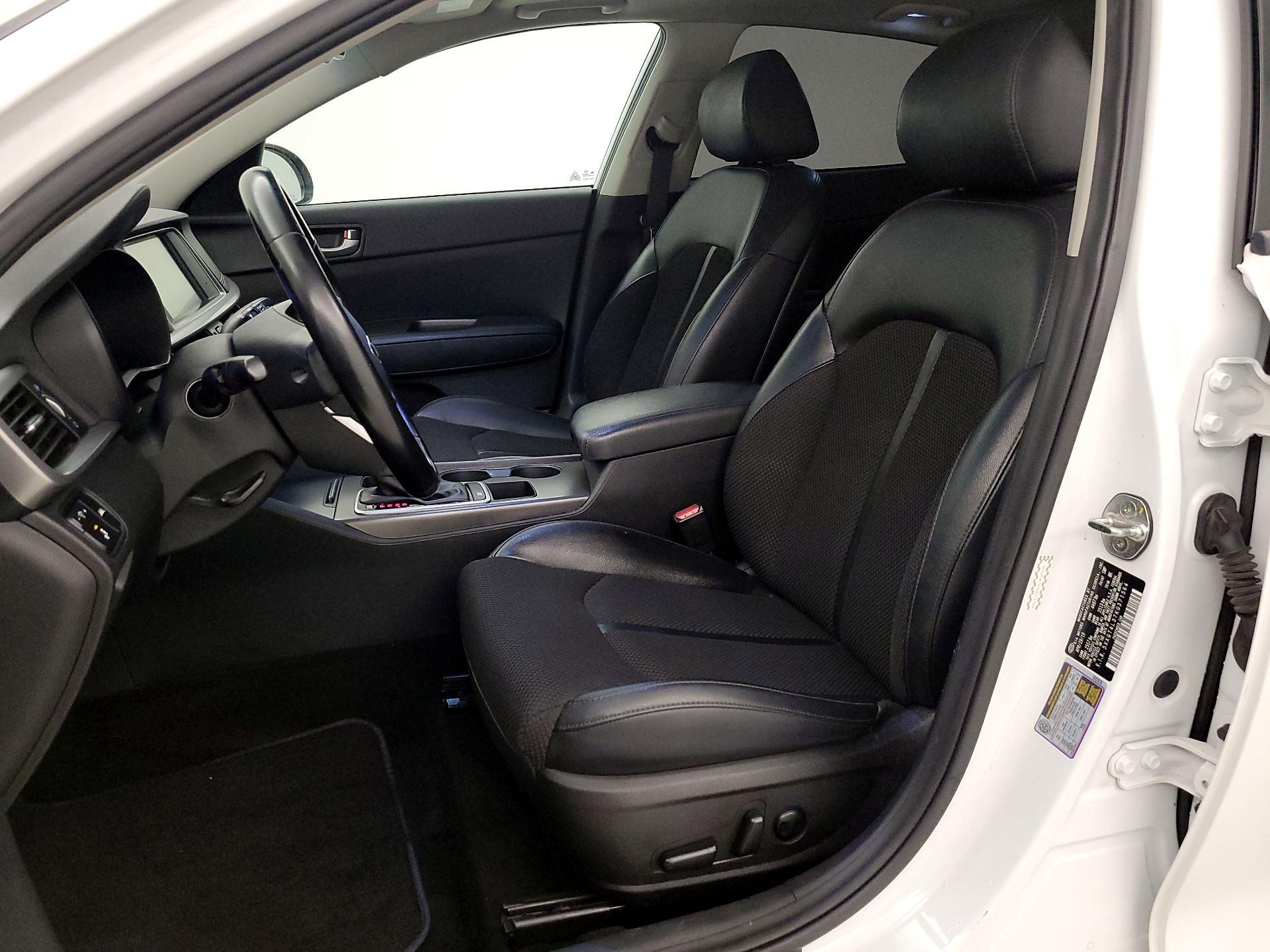 Thumbnail: 2019 Kia Optima - 11