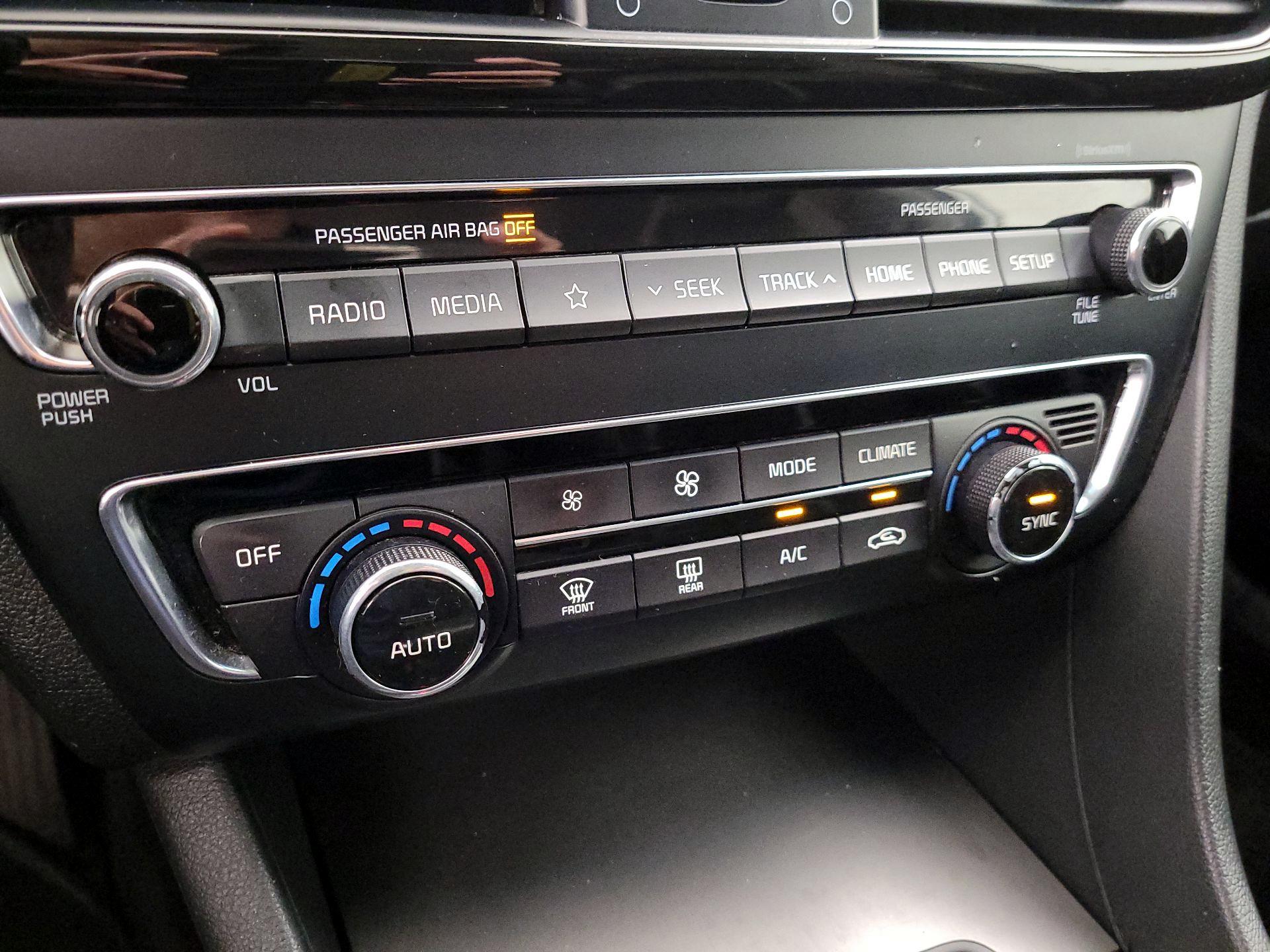 Thumbnail: 2019 Kia Optima - 15