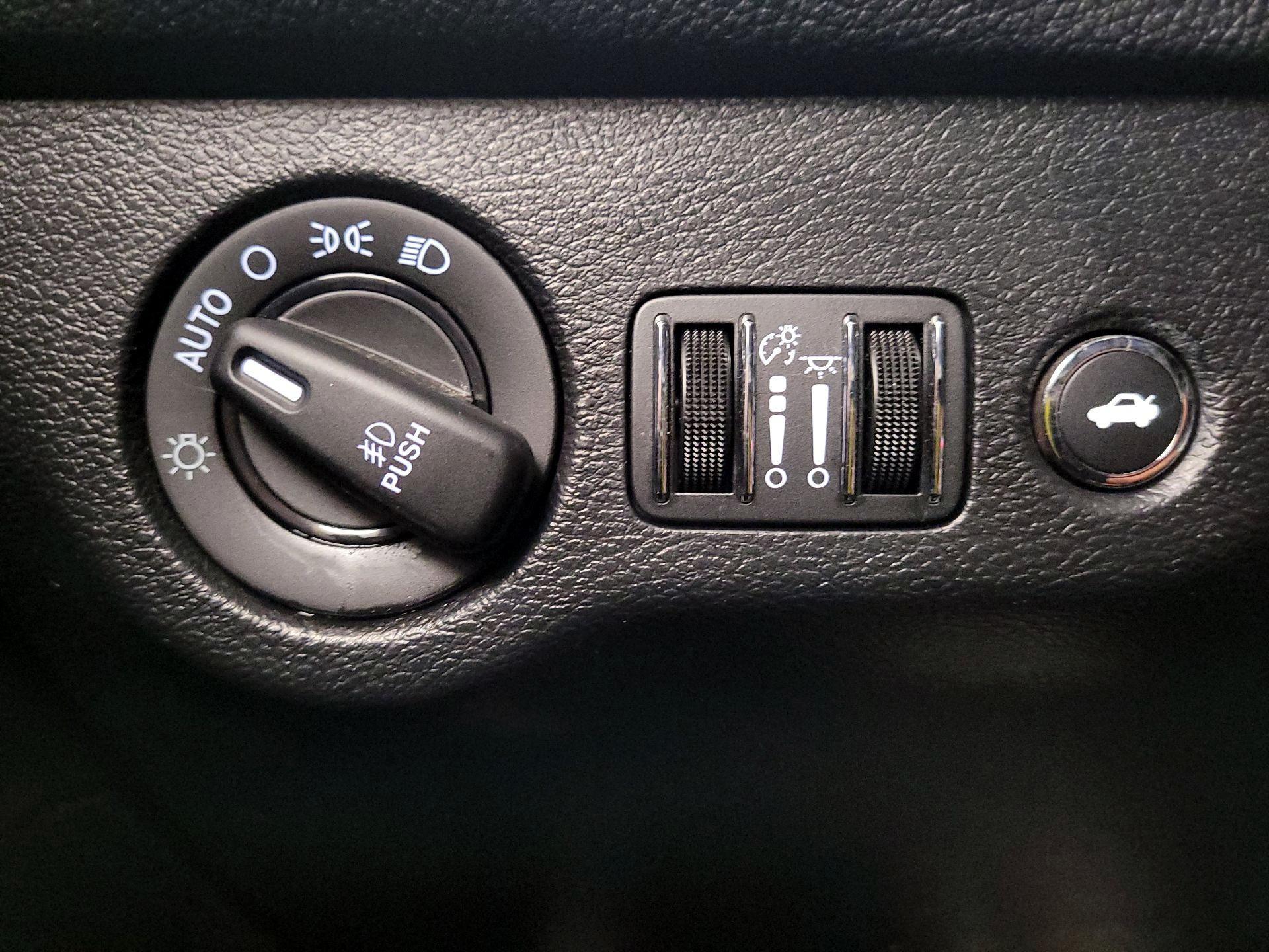 Thumbnail: 2020 Dodge Challenger - 13