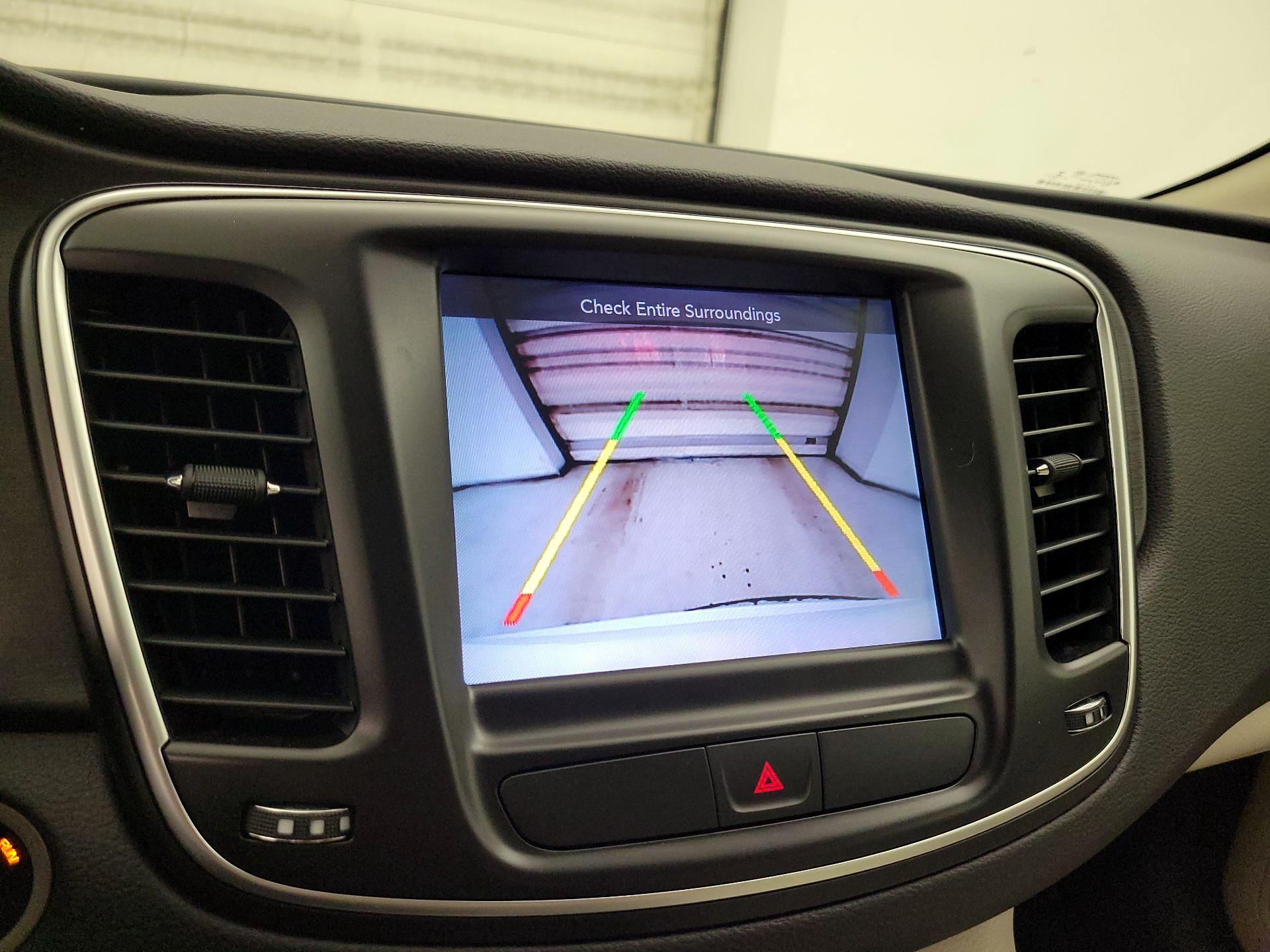 Thumbnail: 2016 Chrysler 200 - 14