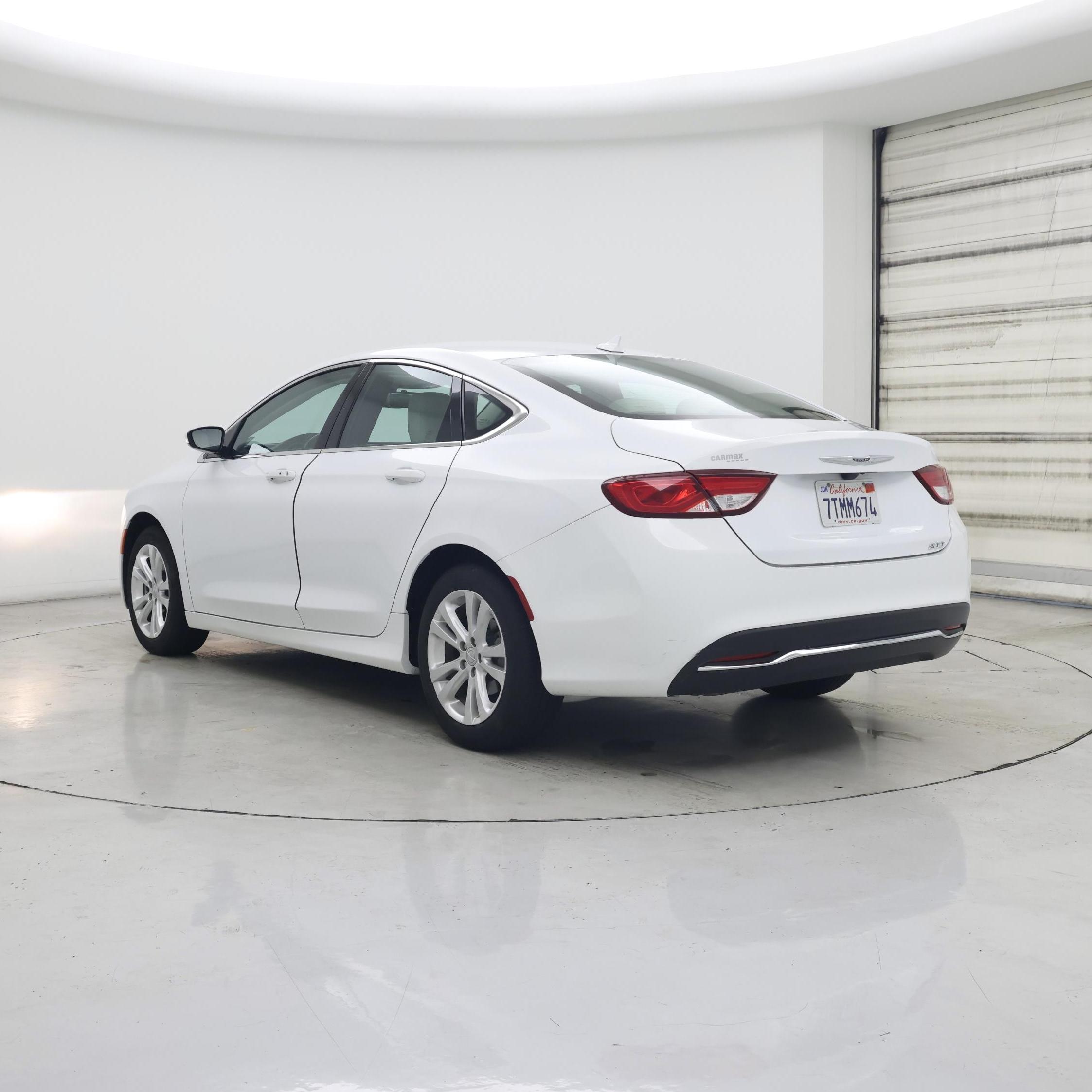 Thumbnail: 2016 Chrysler 200 - 2